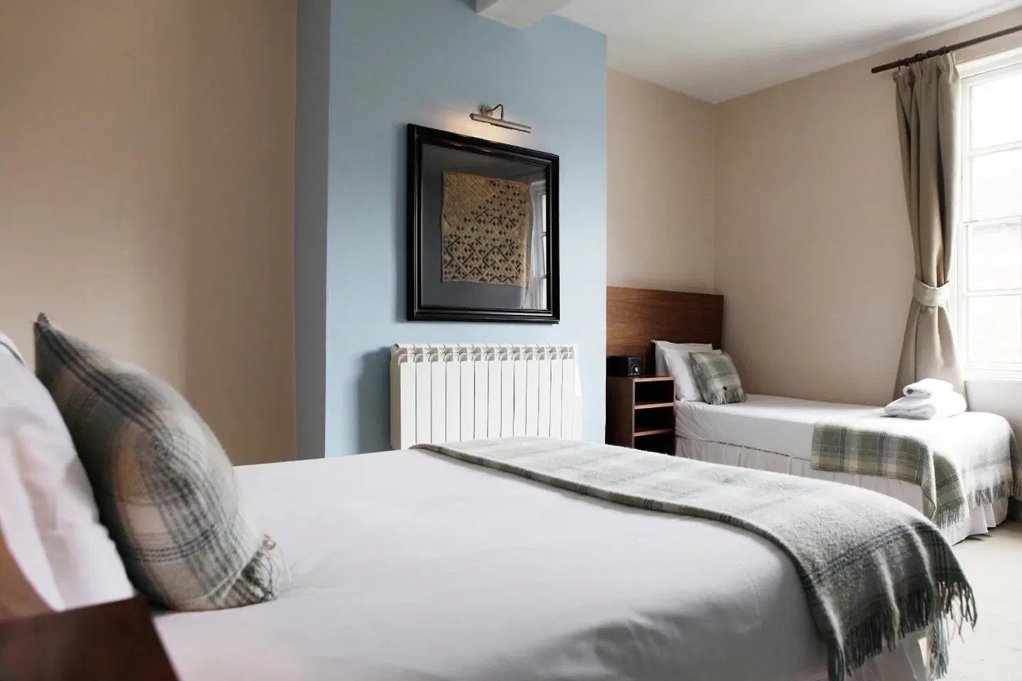 The Rose and Crown ROOM_EXAMPLE