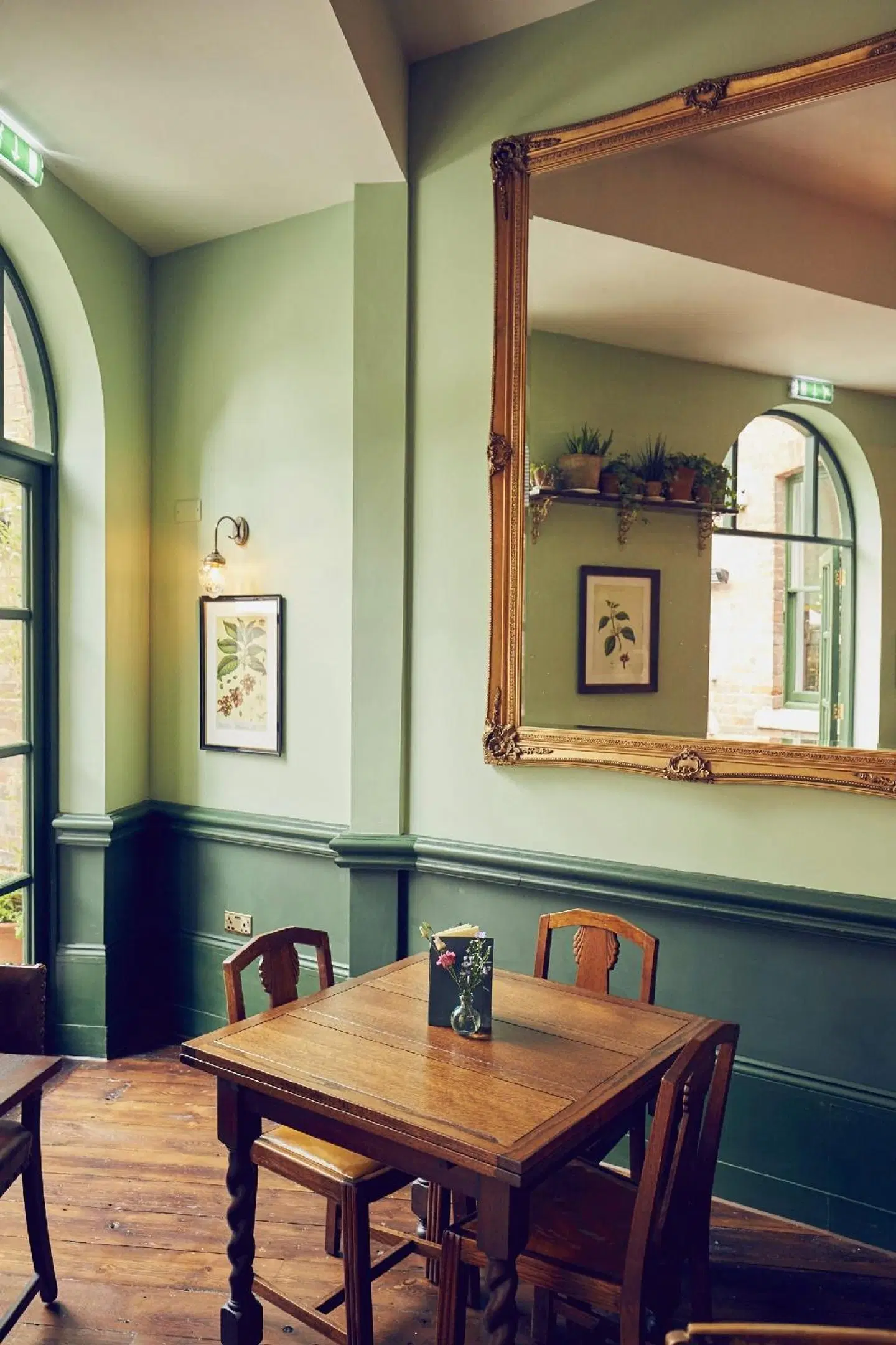 The Old Coffee Tavern ROOM_EXAMPLE