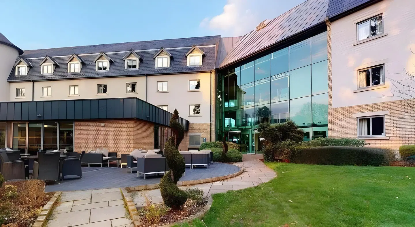 Drayton Manor EXTERIOR