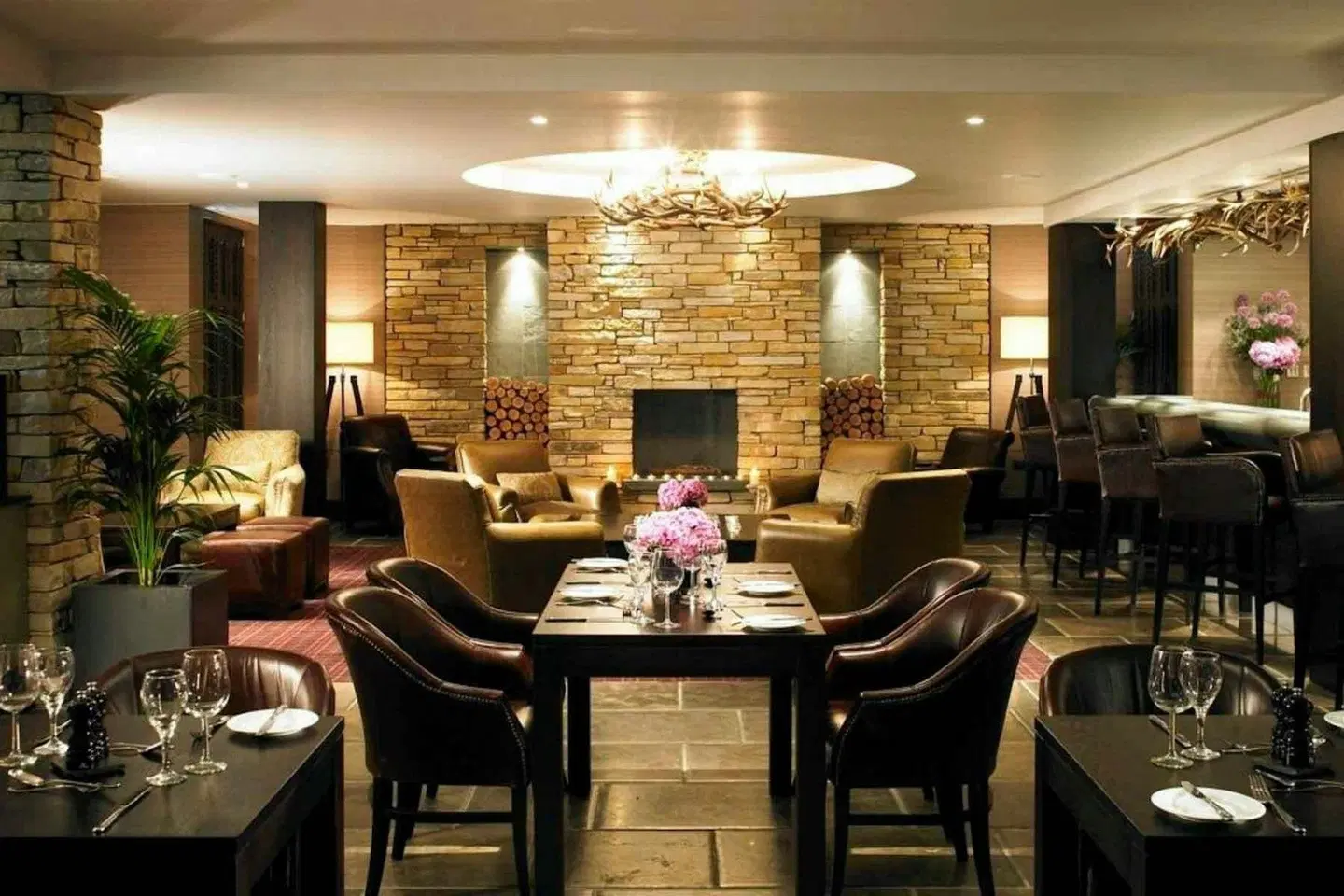 De Vere Venues Wychwood Park LOUNGE_LOBBY