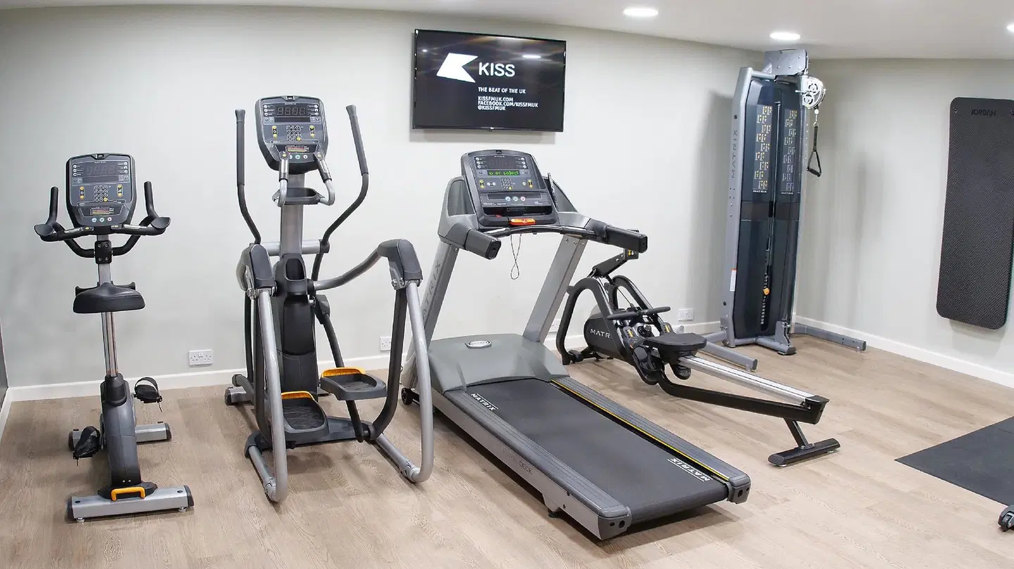 De Vere Venues Wychwood Park SPORTS_AND_LEISURE