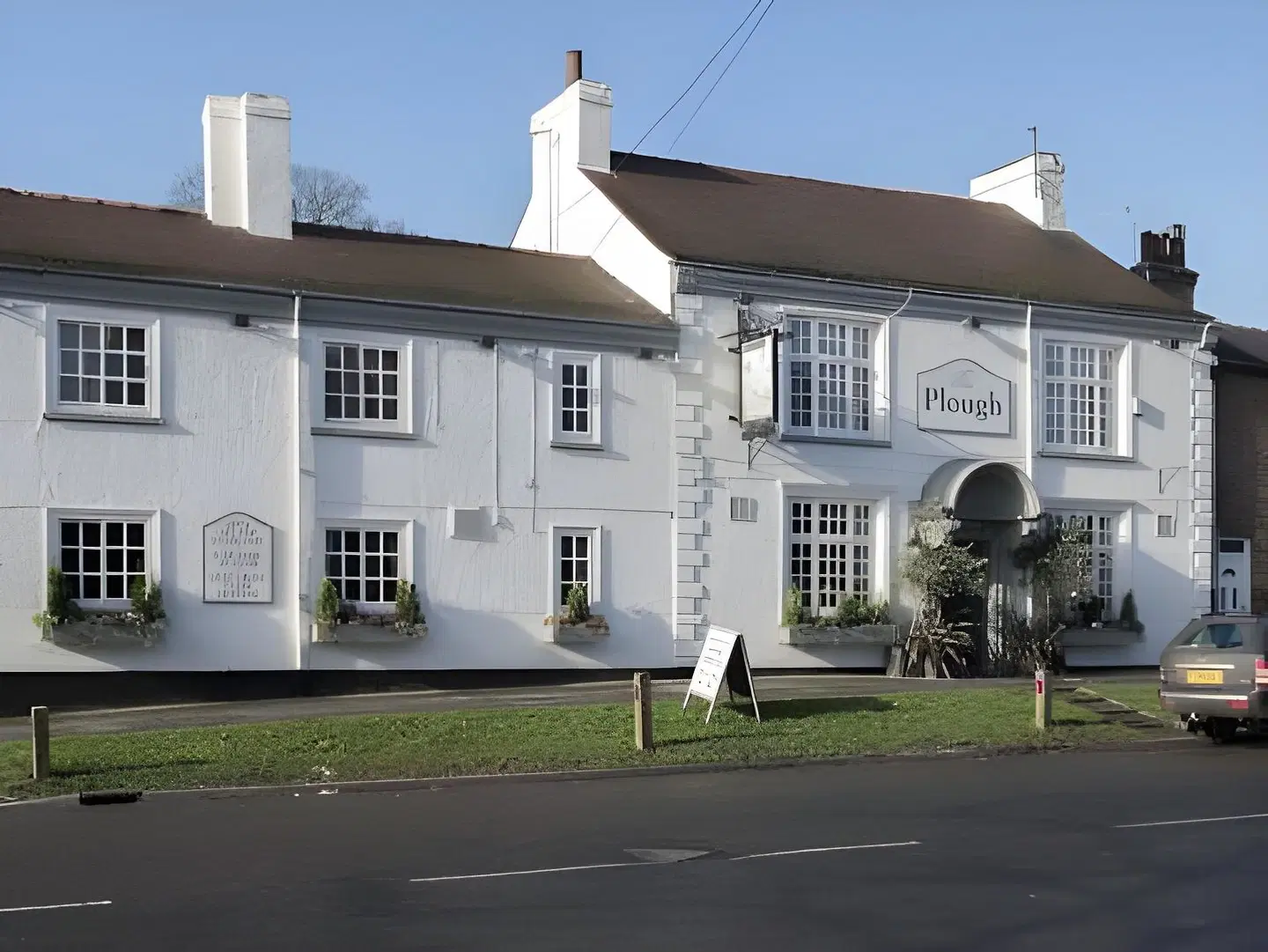 The Plough Inn EXTERIOR