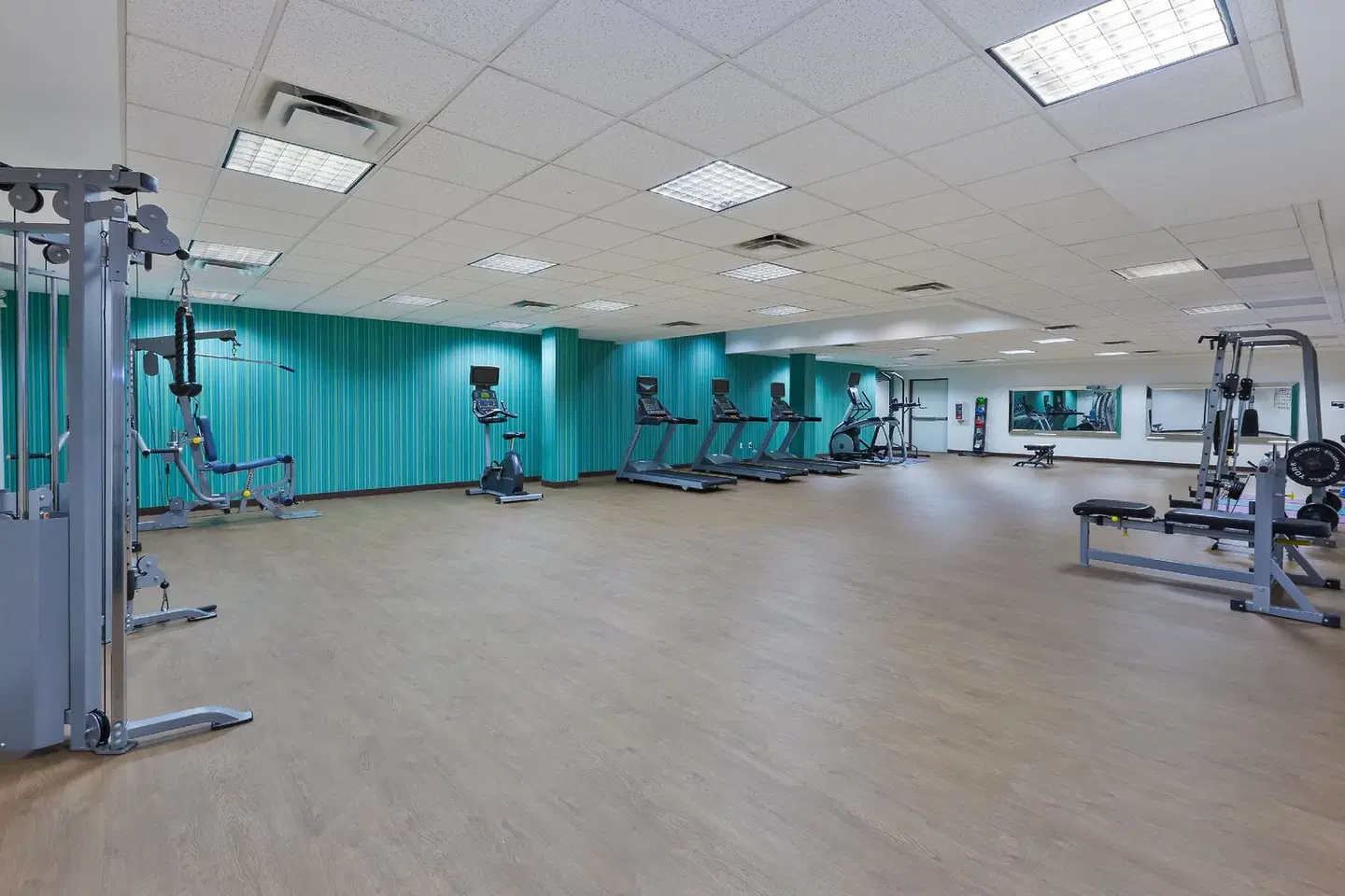 Holiday Inn Express Winnipeg Airport - Polo Park by IHG LOUNGE_LOBBY