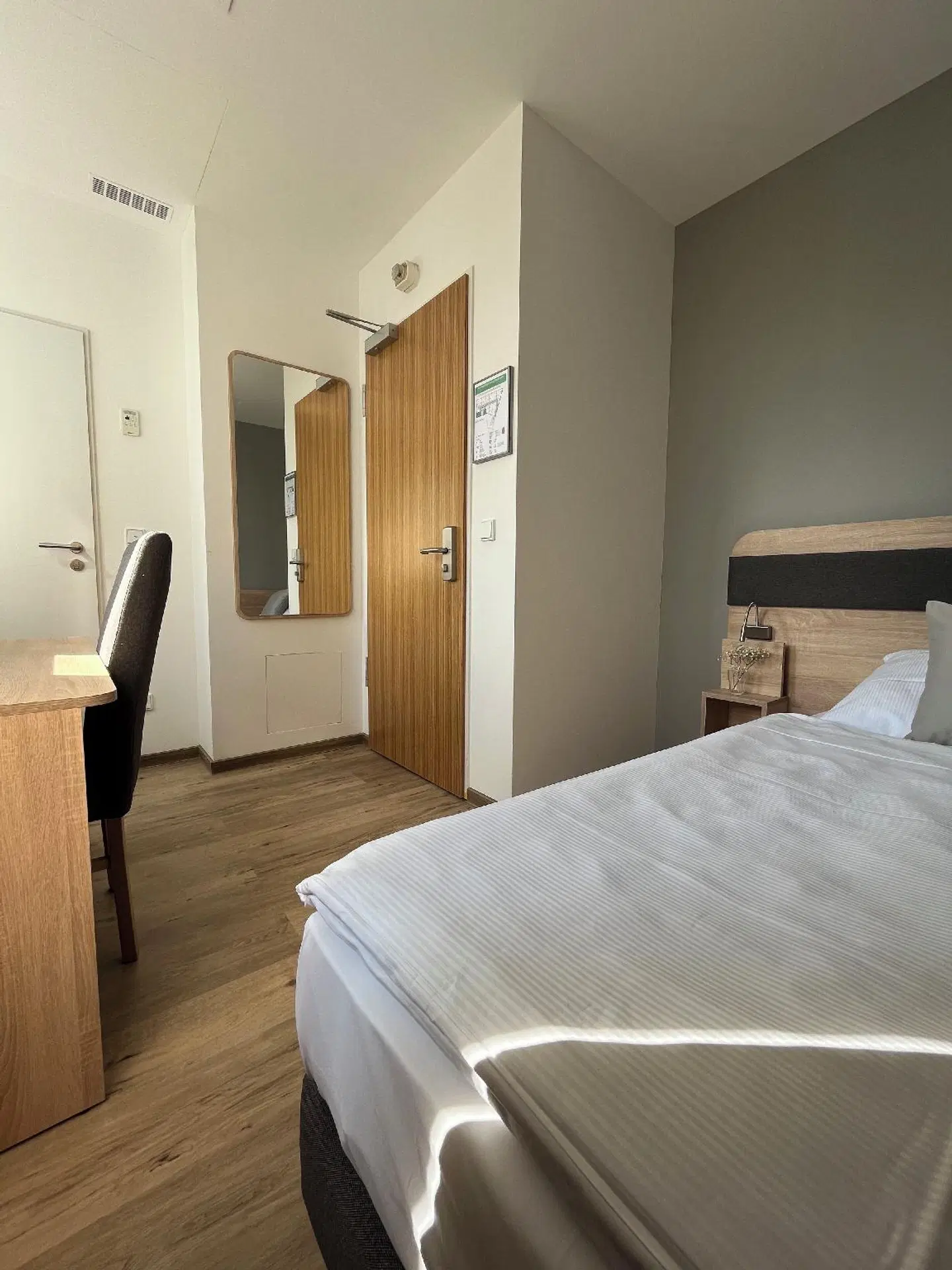 The Corner ROOM_EXAMPLE