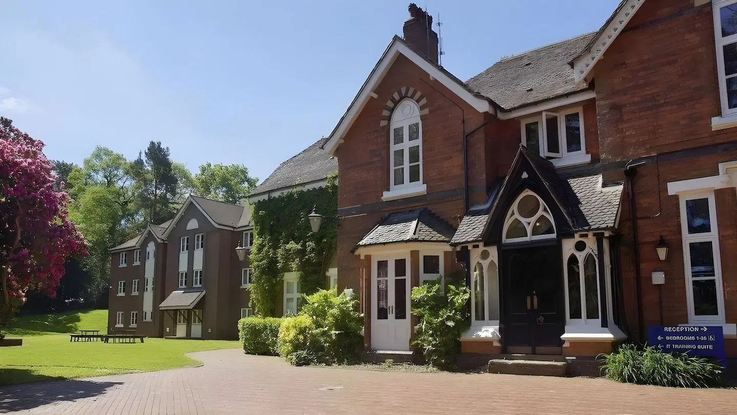 Hillscourt EXTERIOR