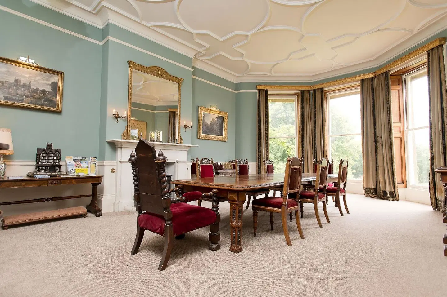 Burton Court LOUNGE_LOBBY