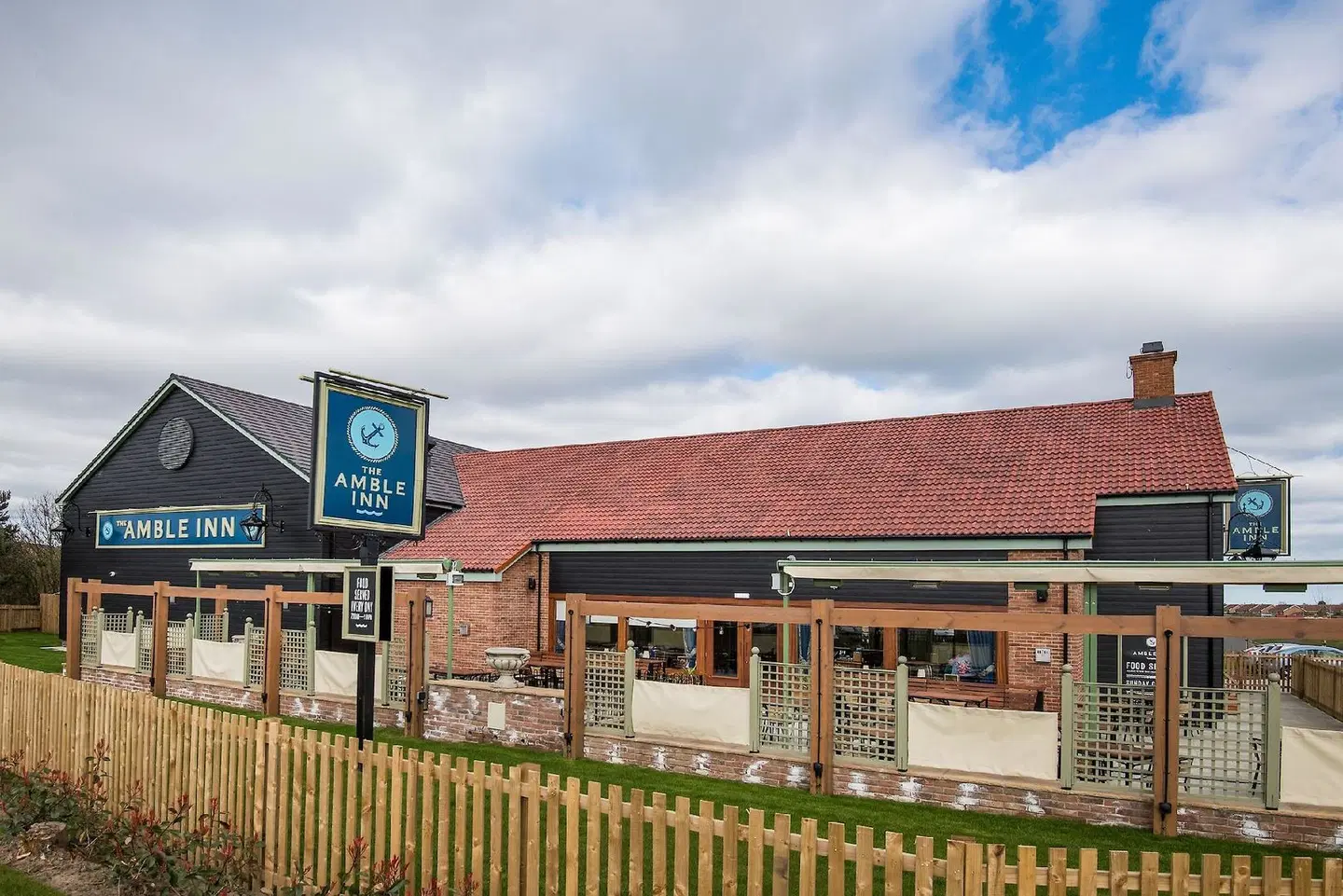 The Amble Inn EXTERIOR