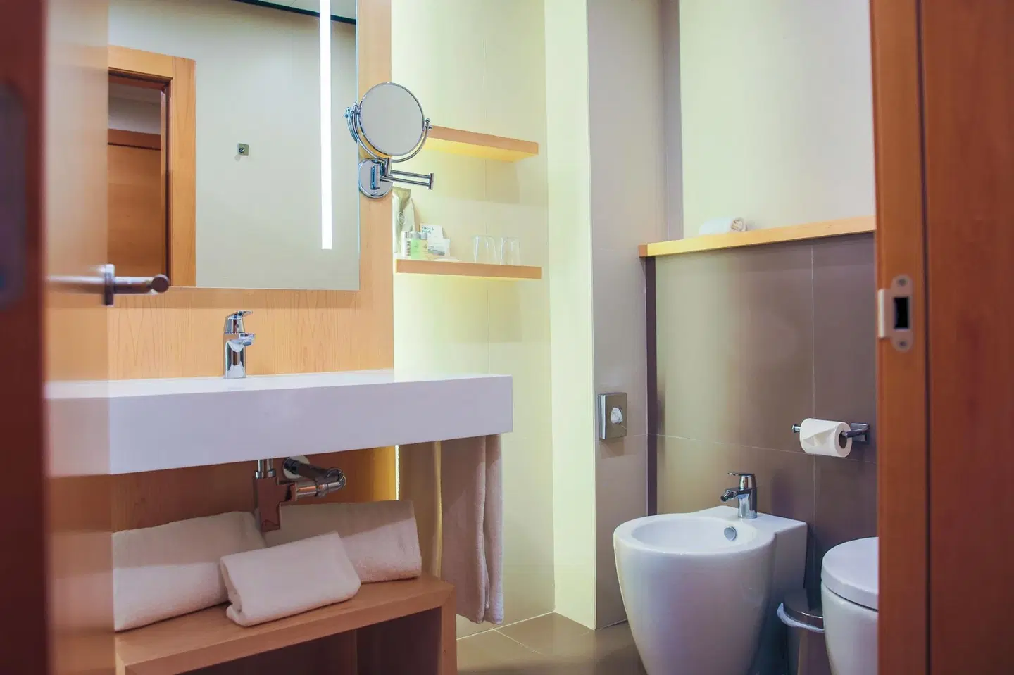 Occidental Murcia Siete Coronas (ex Silken) Badezimmer