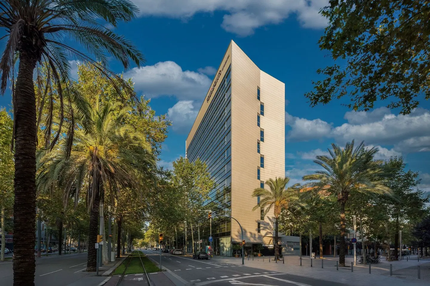 Four Points by Sheraton Barcelona Diagonal EXTERIOR