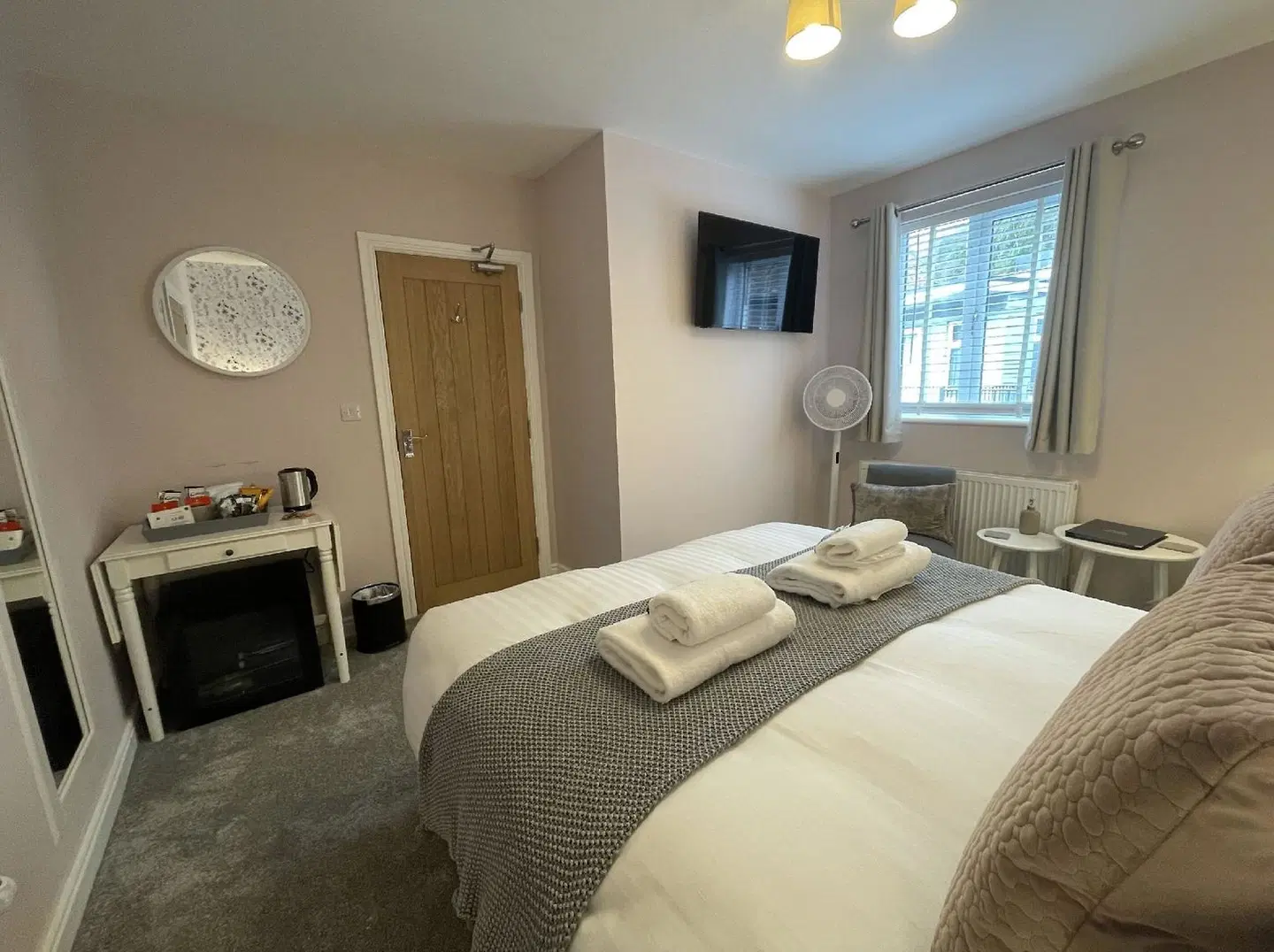 Bridgeside Rooms ROOM_EXAMPLE