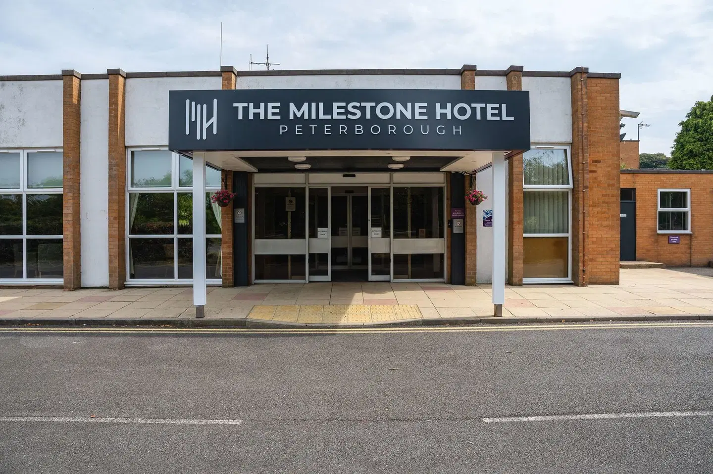 Milestone Peterborough Hotel A1M, Sure Hotel Collection EXTERIOR