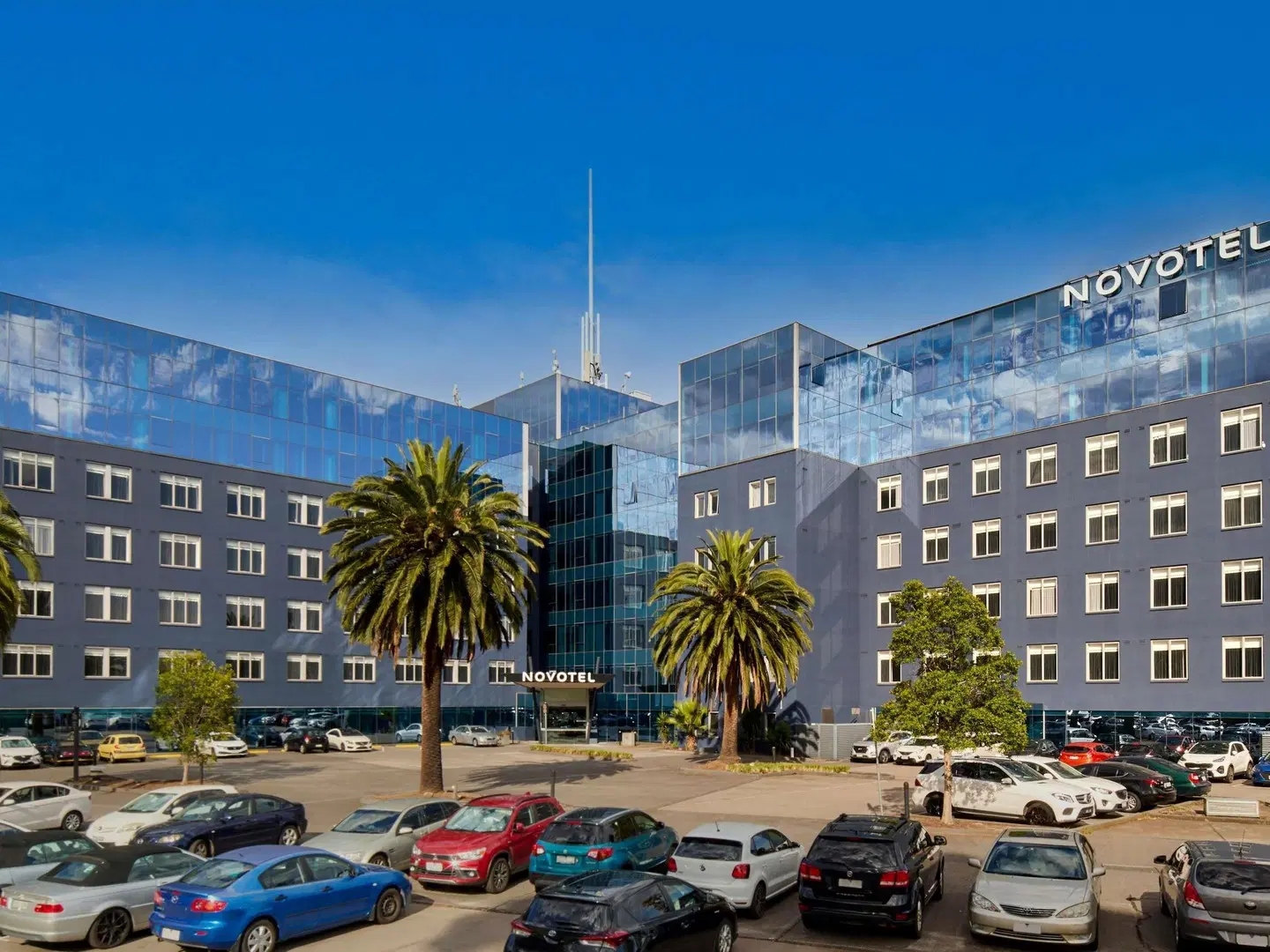Novotel Melbourne Preston EXTERIOR