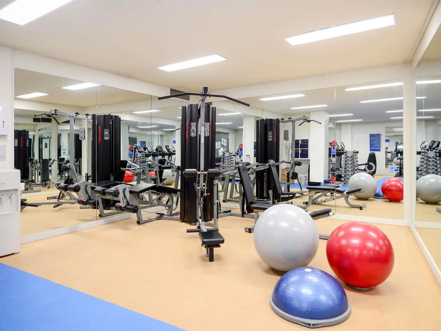 Novotel Melbourne Glen Waverley Hotel SPORTS_AND_LEISURE