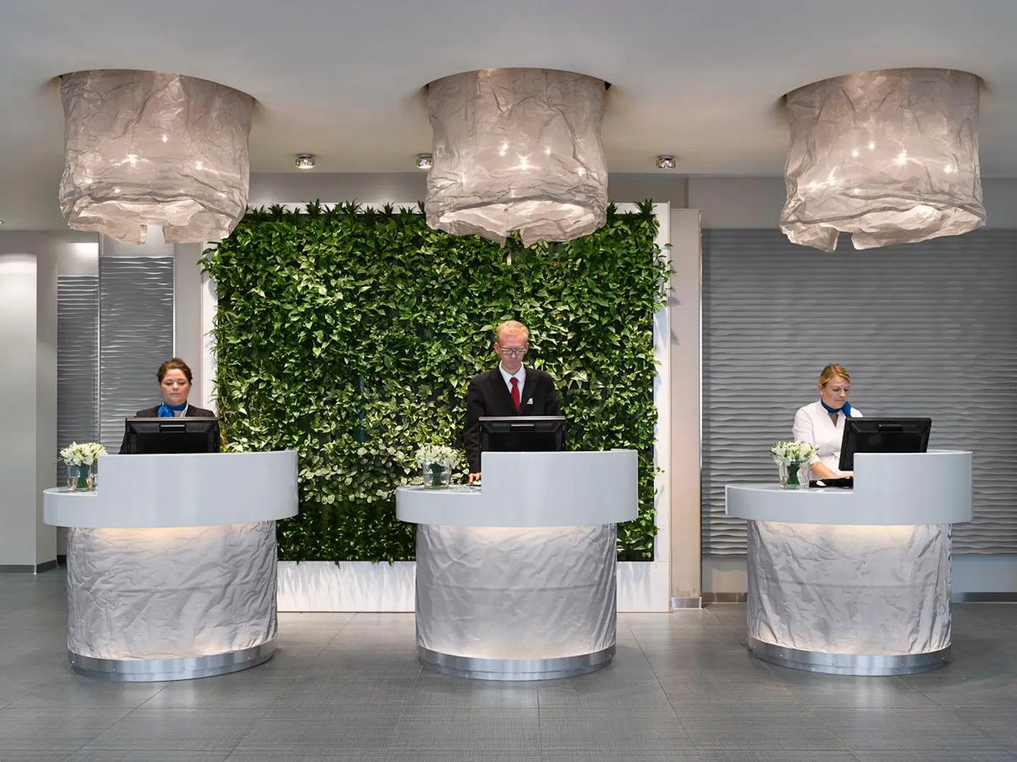 Radisson Blu East Midlands Airport LOUNGE_LOBBY