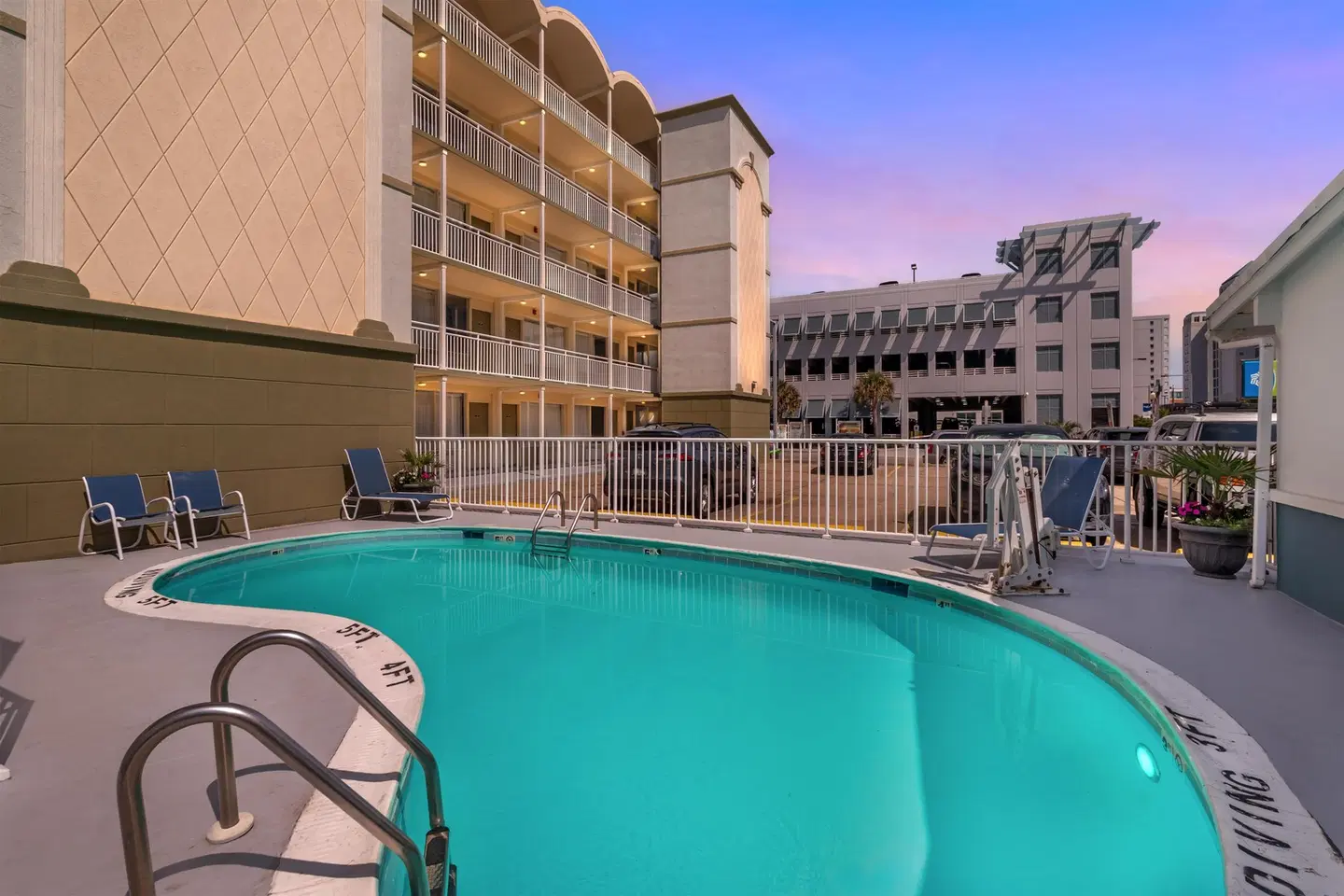 SureStay by Best Western Virginia Beach Royal Clipper OUTDOOR_POOL