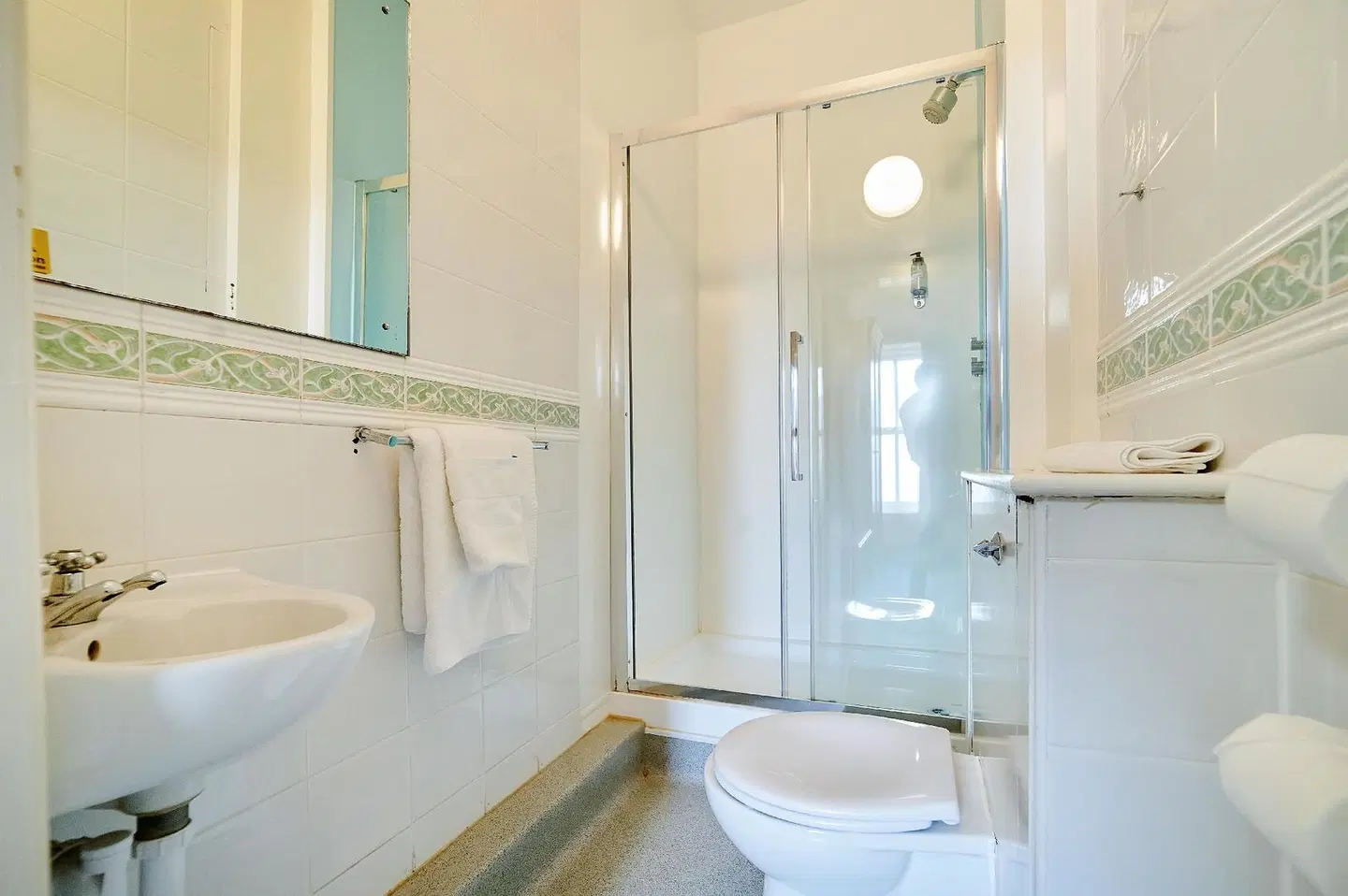 Discovery Inn Badezimmer