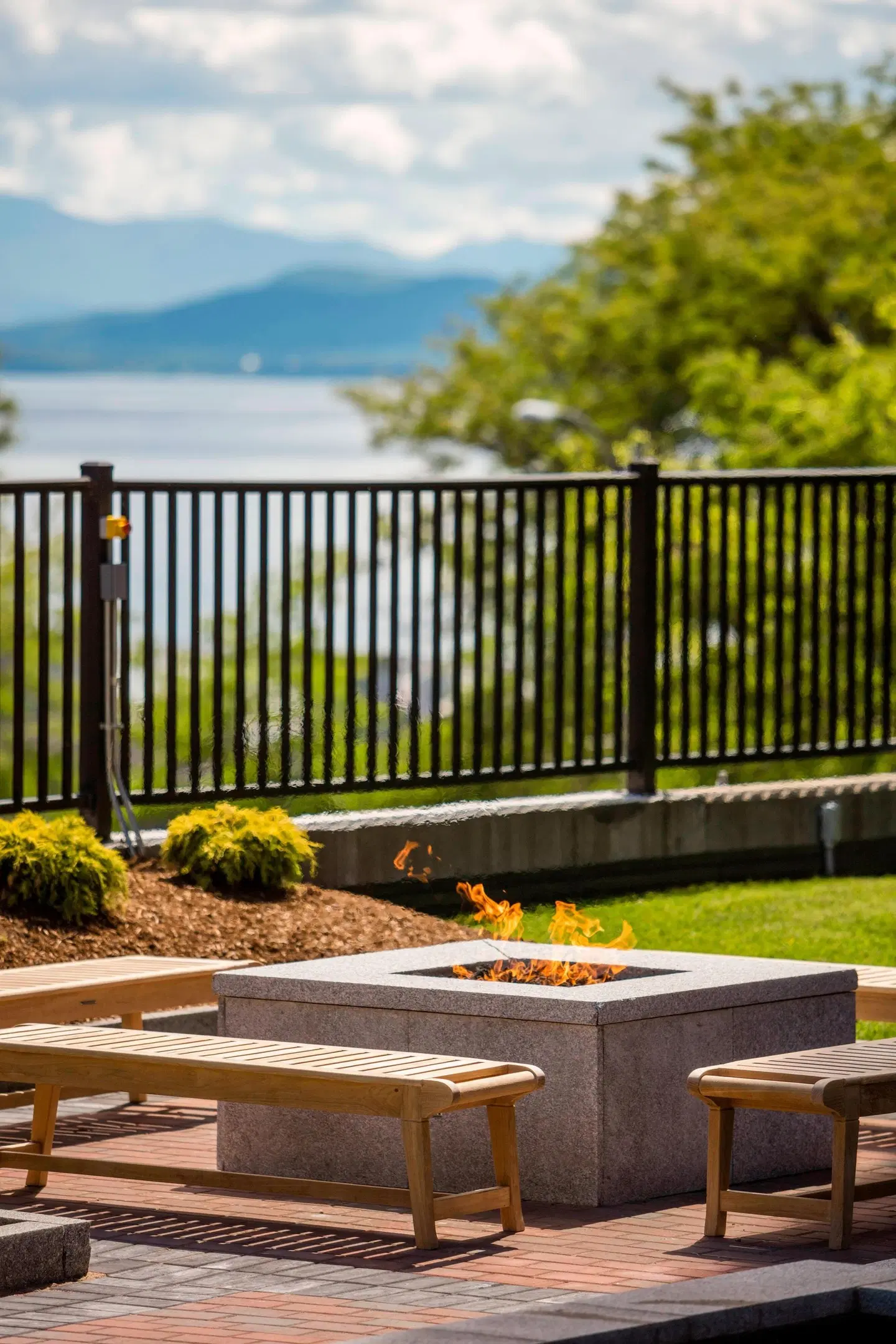 The Harborvale, Autograph Collection Terrasse