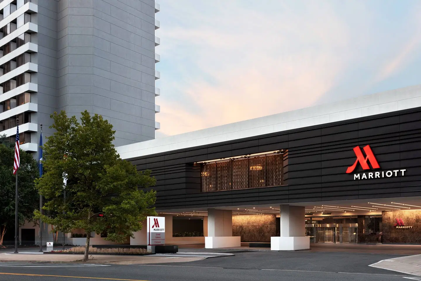 Crystal Gateway Marriott EXTERIOR