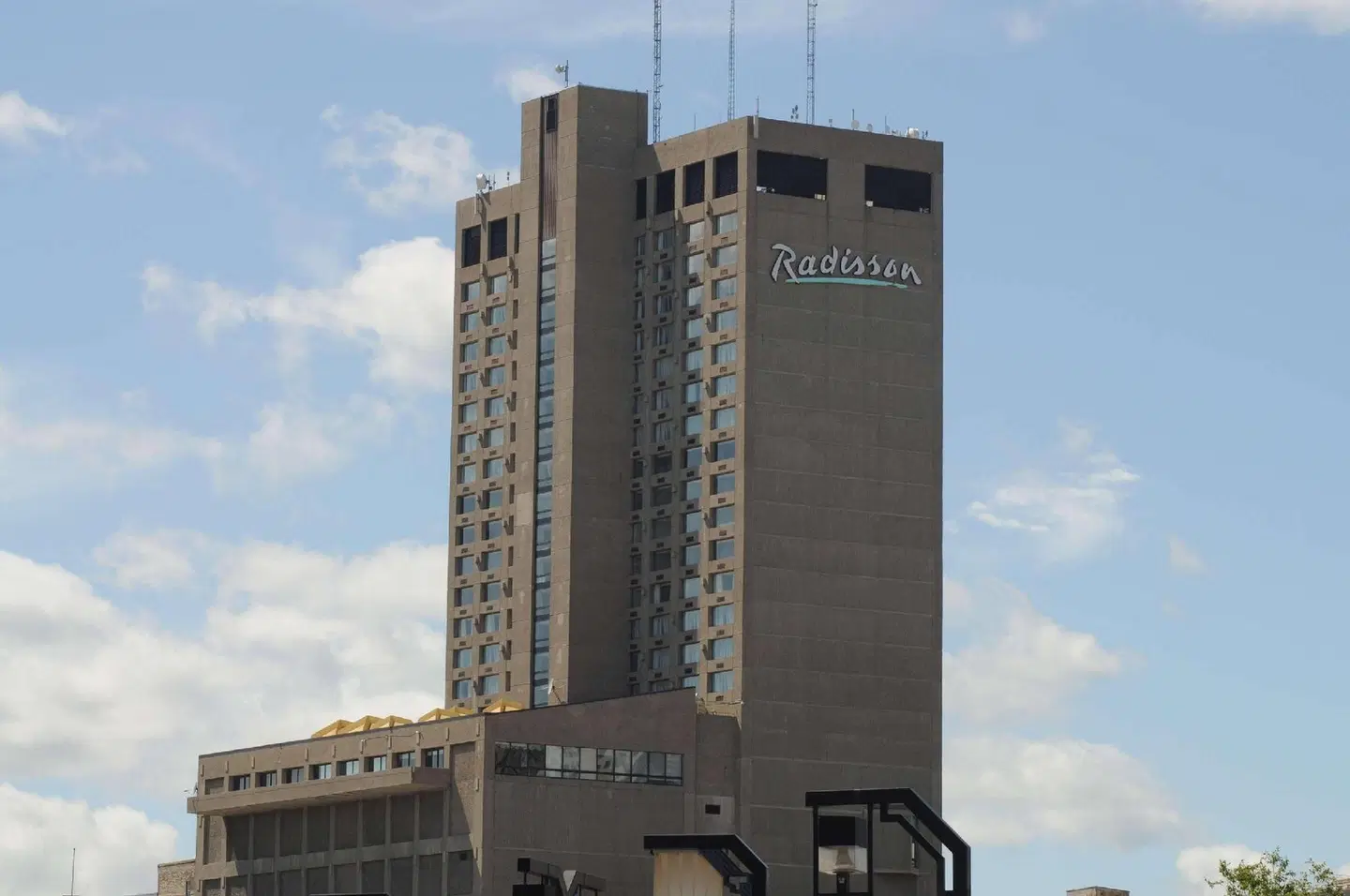 Radisson Hotel Winnipeg Downtown EXTERIOR