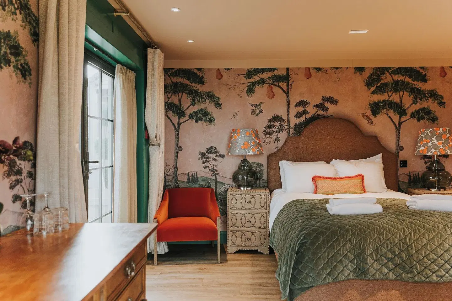 Charlton Hall ROOM_EXAMPLE