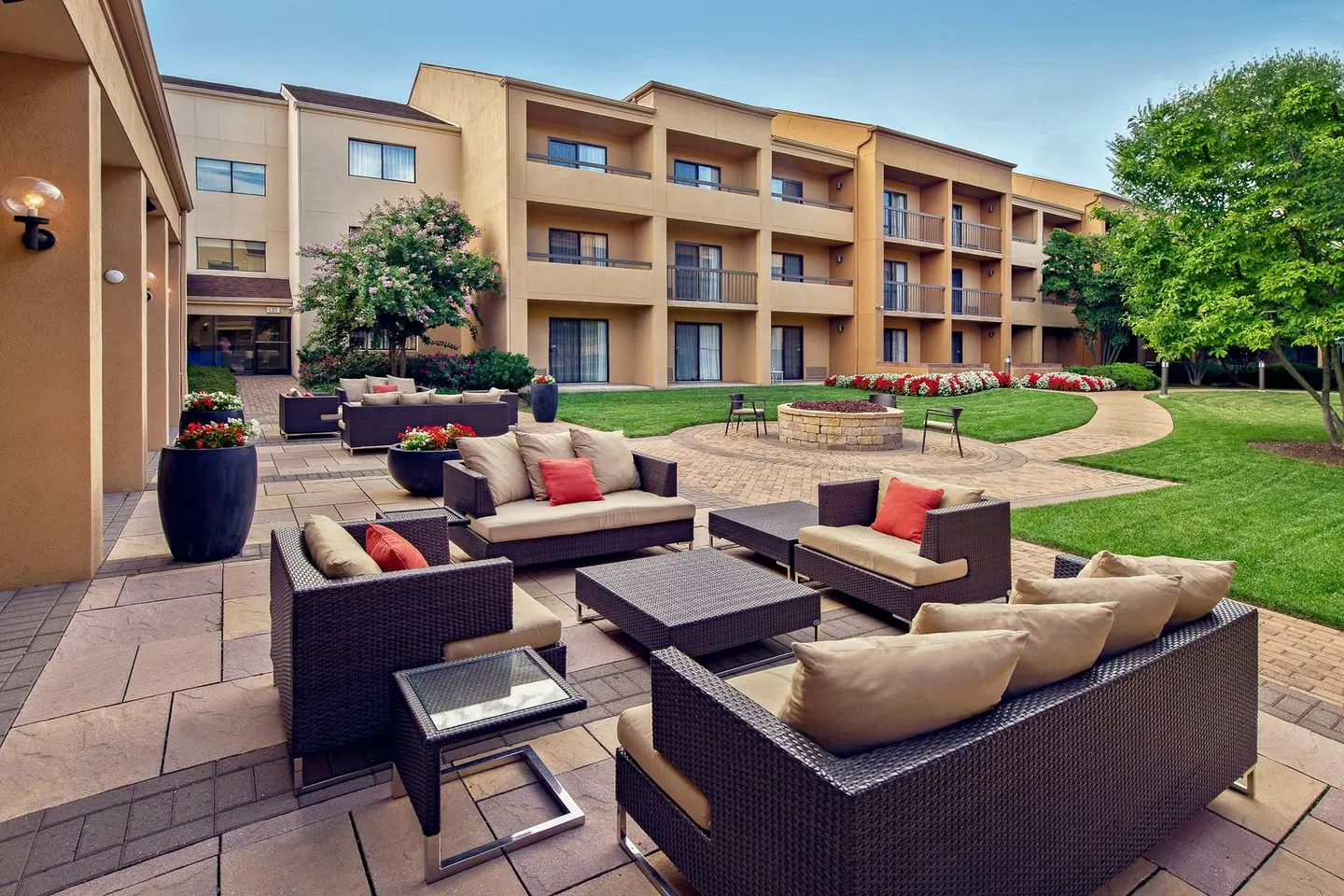 Courtyard by Marriott Fairfax Fair Oaks Terrasse