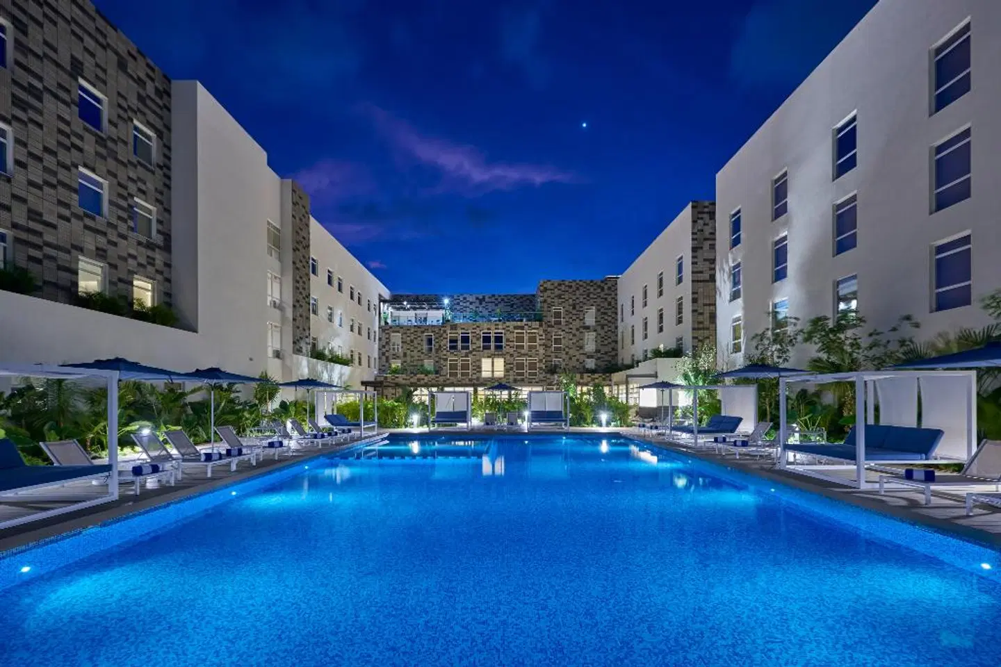 City Express Suites Cancún Aeropuerto OUTDOOR_POOL