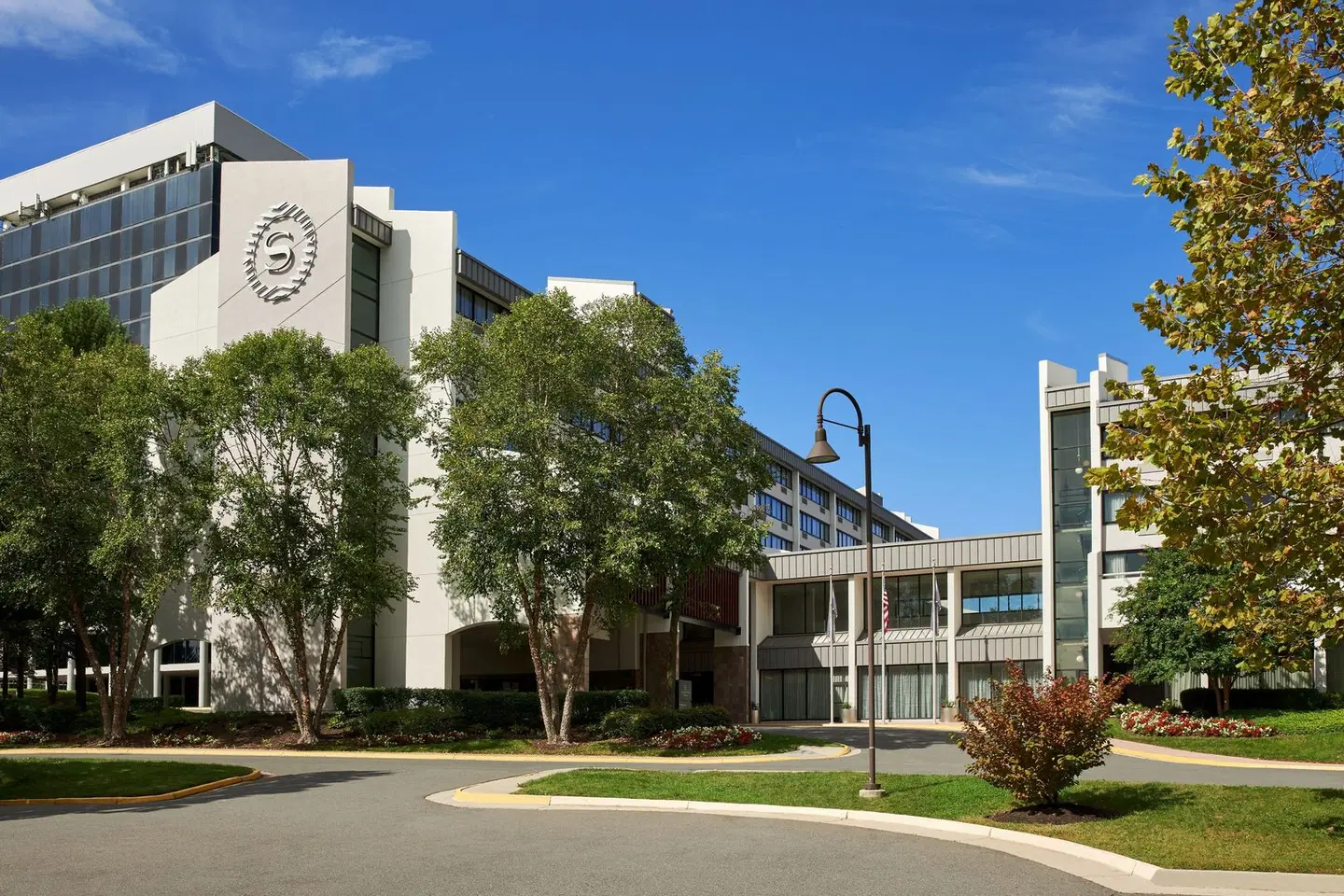 Sheraton Reston Hotel EXTERIOR