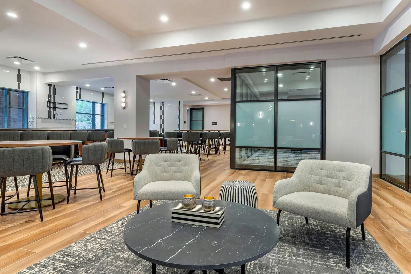 Sheraton Suites Old Town Alexandria LOUNGE_LOBBY