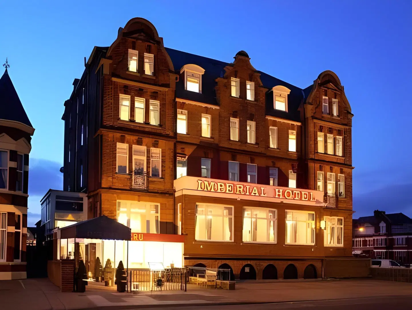 Imperial Hotel EXTERIOR