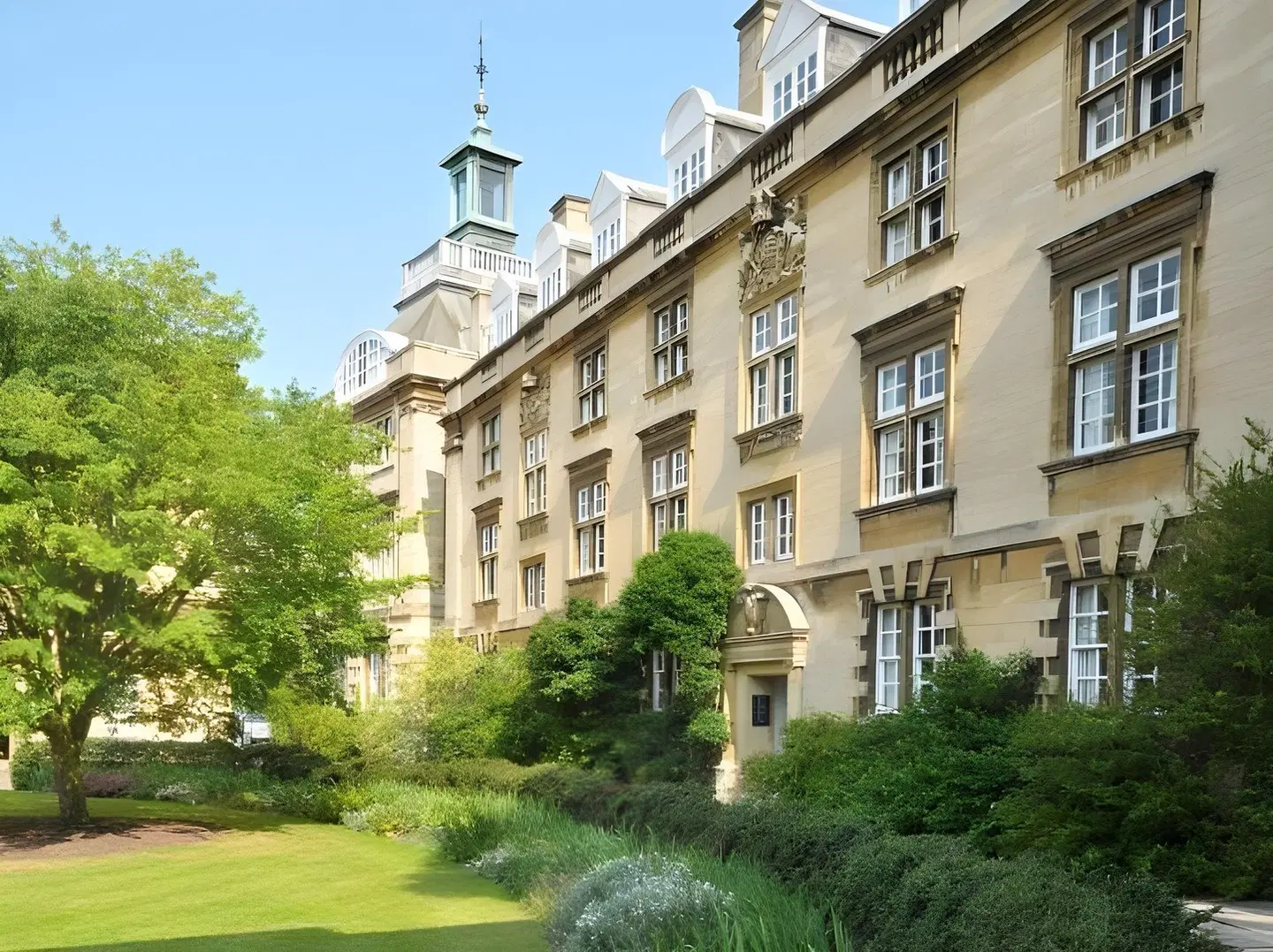 Christs College Cambridge EXTERIOR