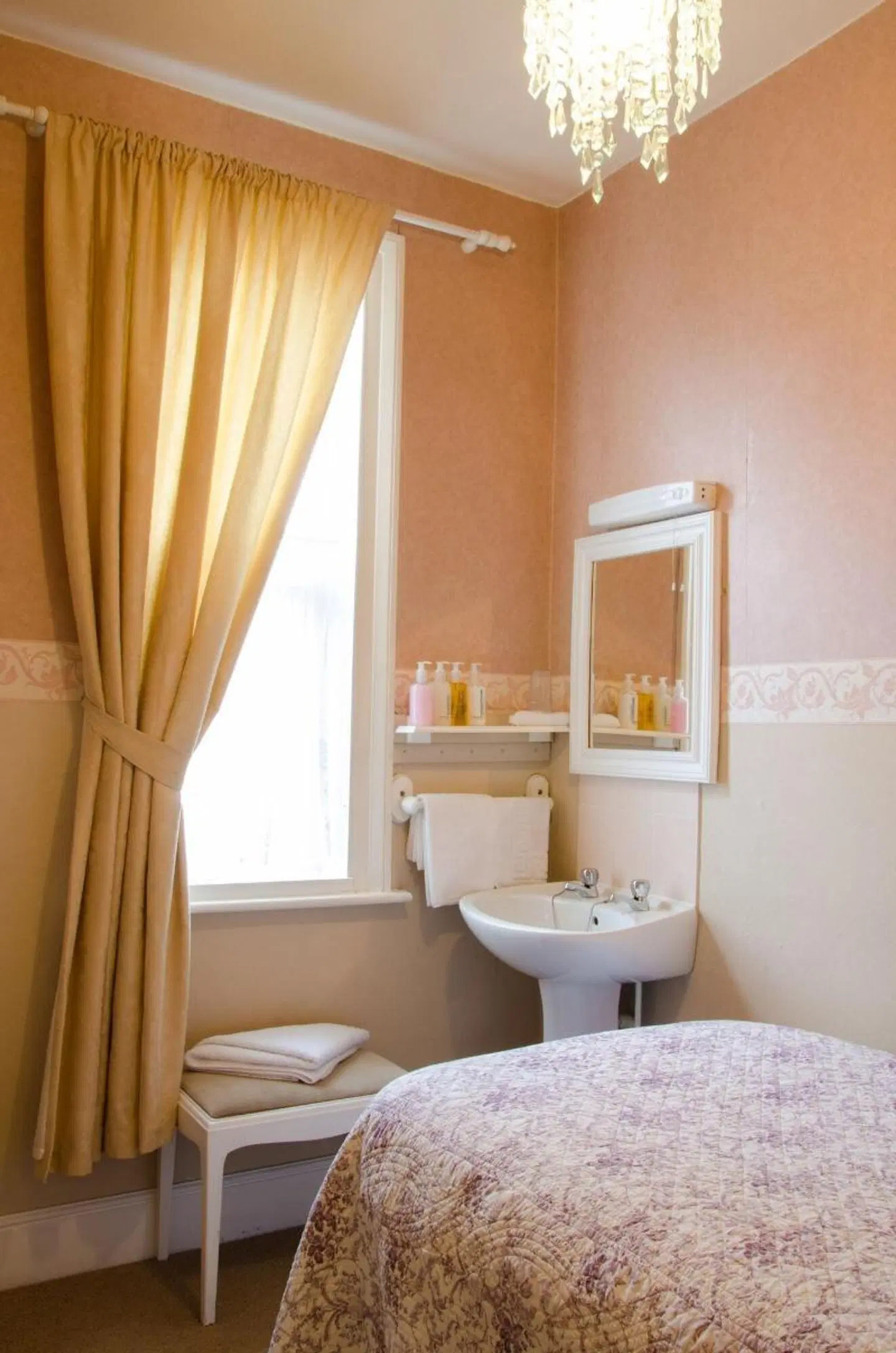 Hedley Villa Guest House ROOM_EXAMPLE