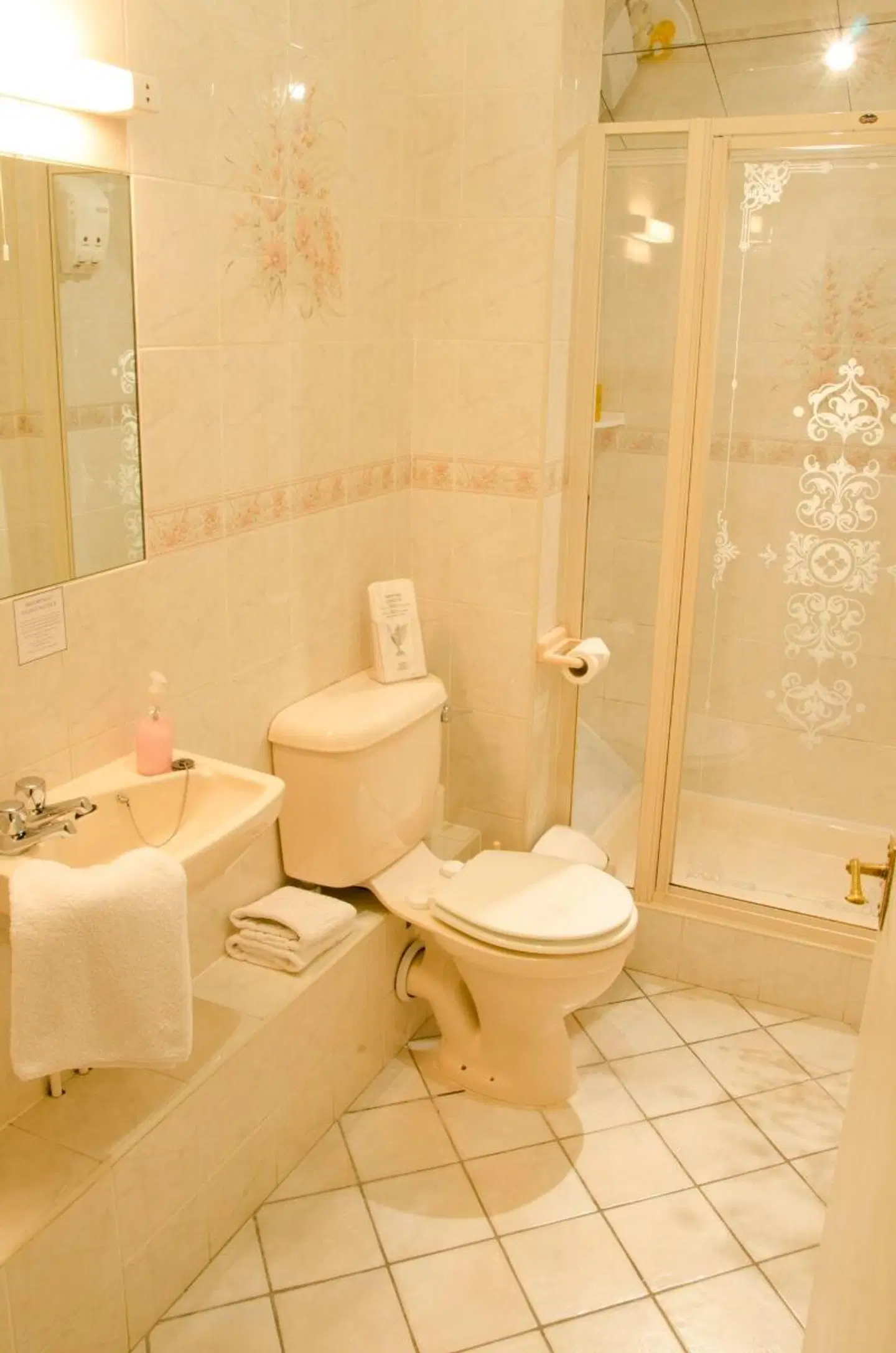 Hedley Villa Guest House Badezimmer