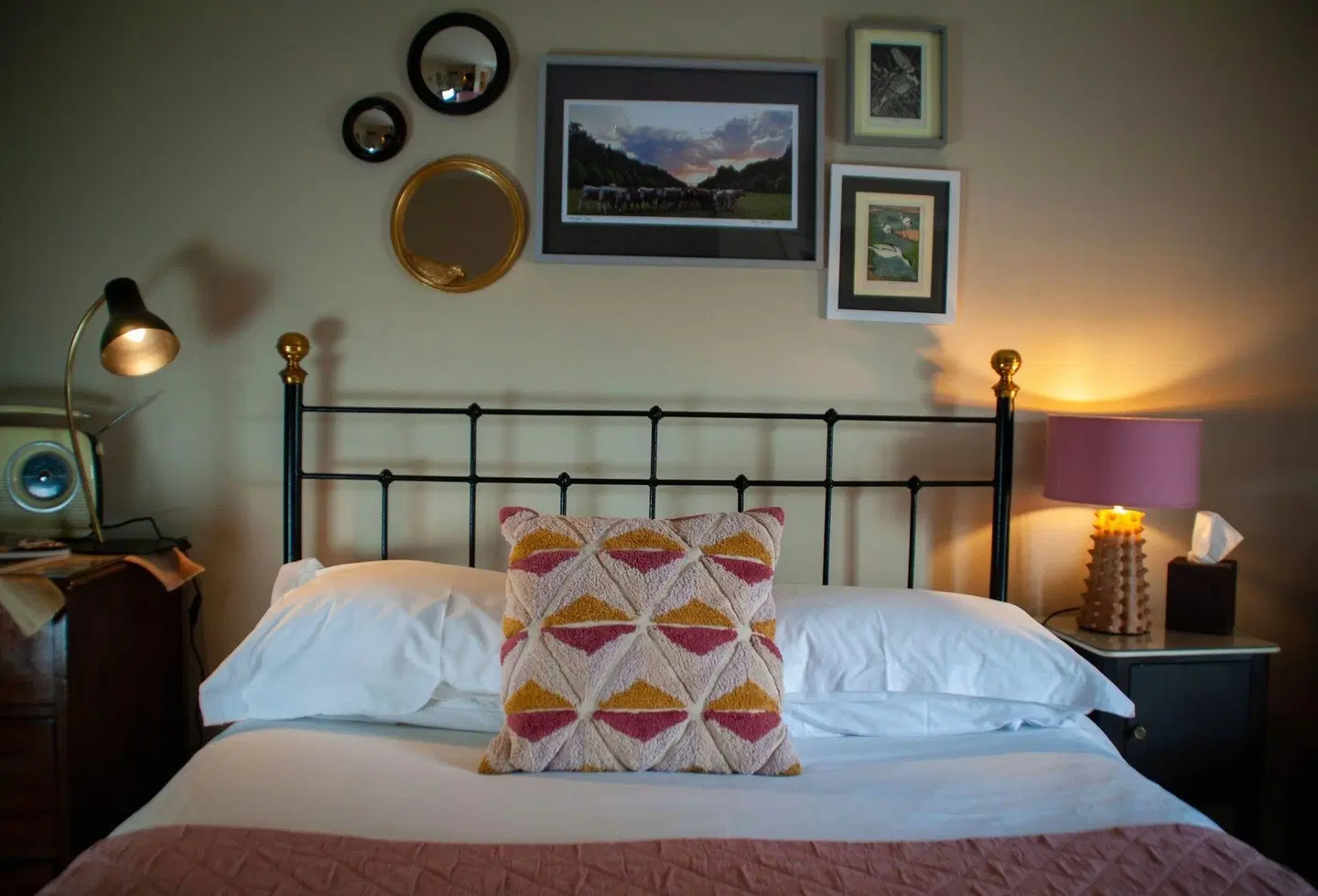 The Dabbling Duck ROOM_EXAMPLE