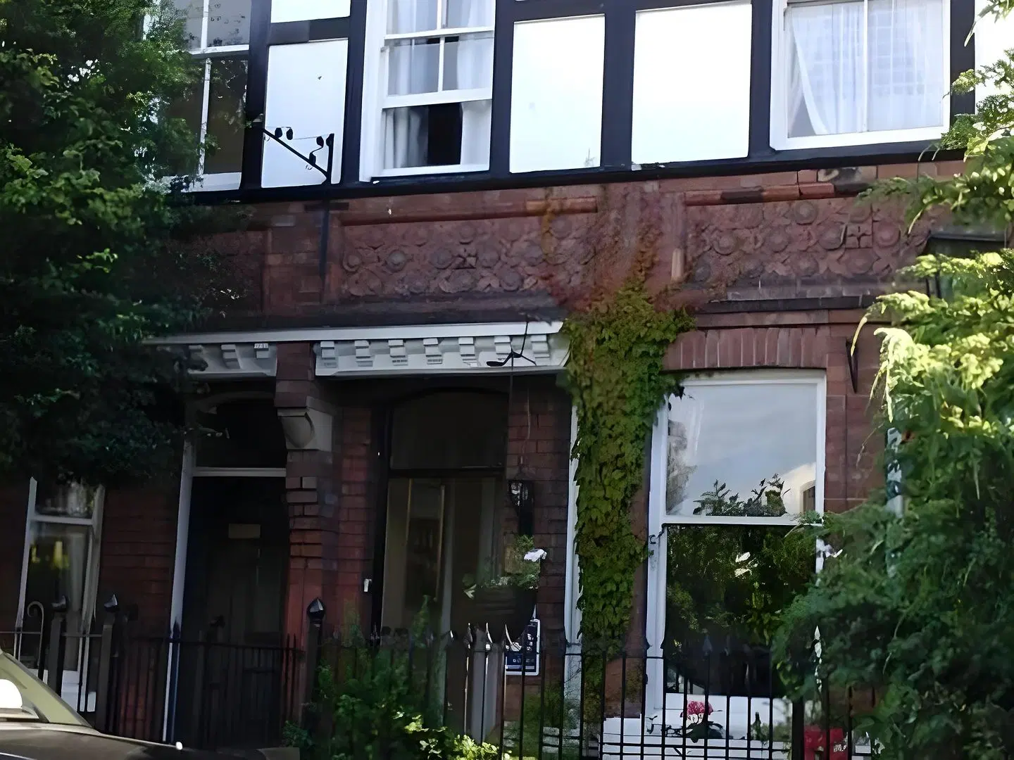 The Sycamore Guest House EXTERIOR