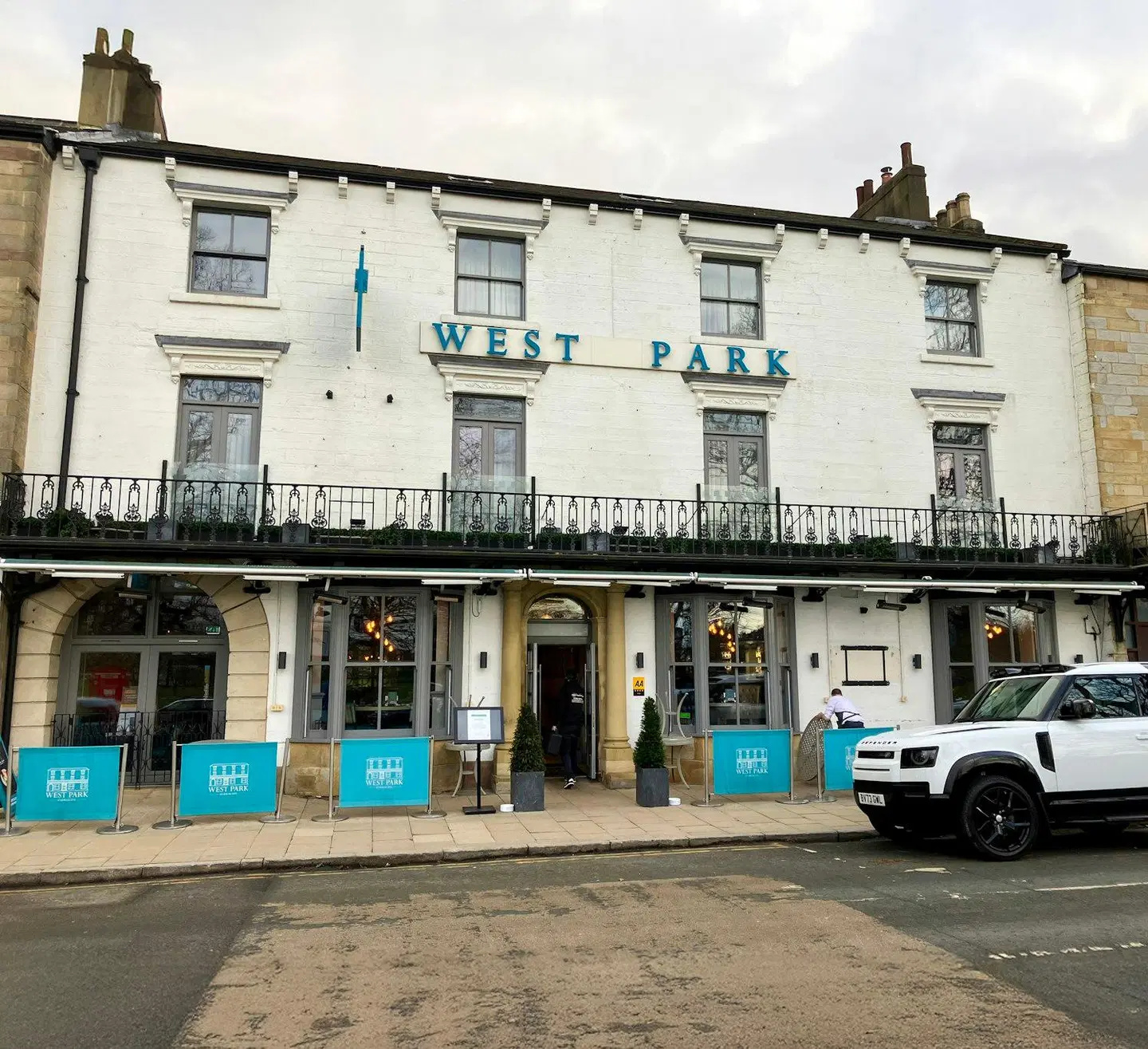 The West Park Hotel EXTERIOR