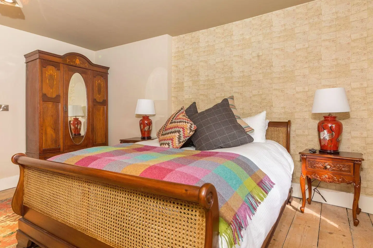The Bull Hotel ROOM_EXAMPLE