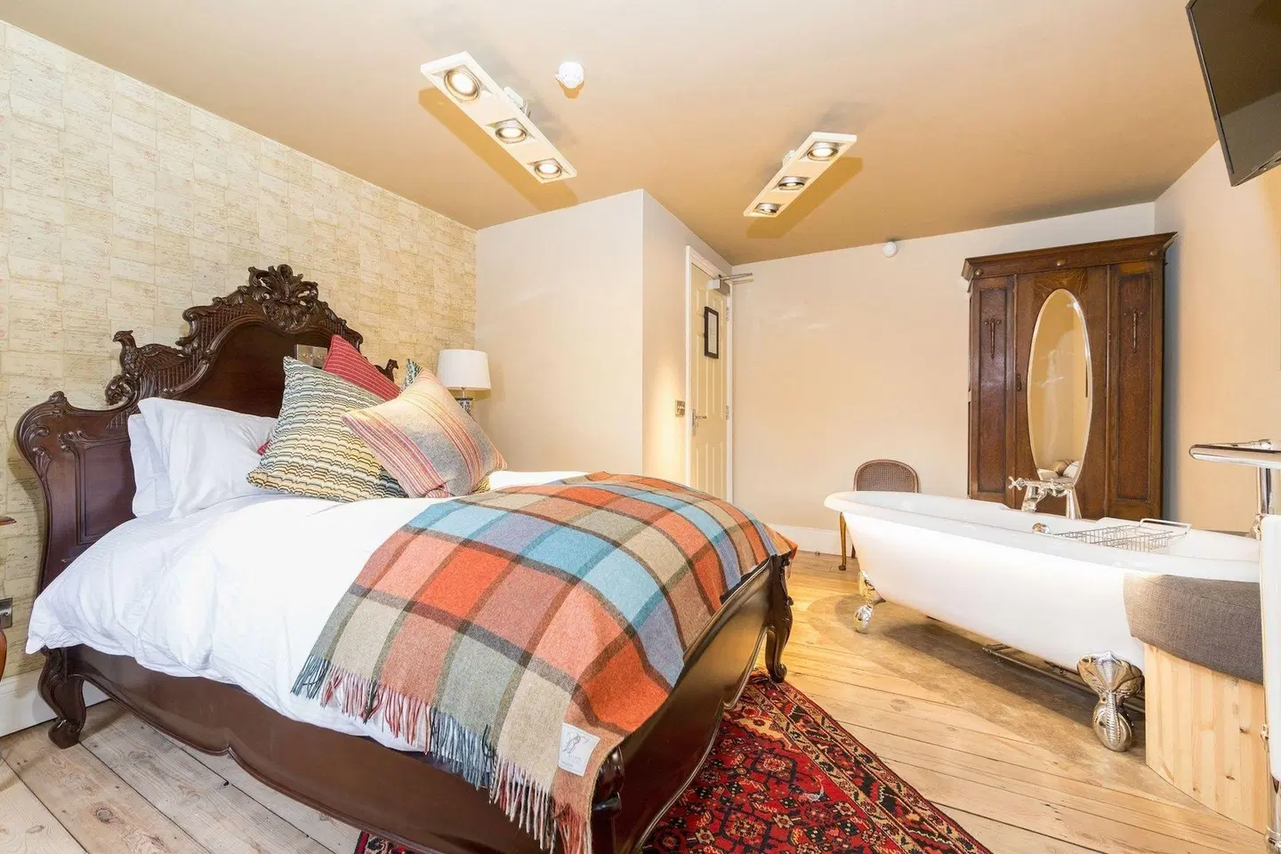 The Bull Hotel ROOM_EXAMPLE