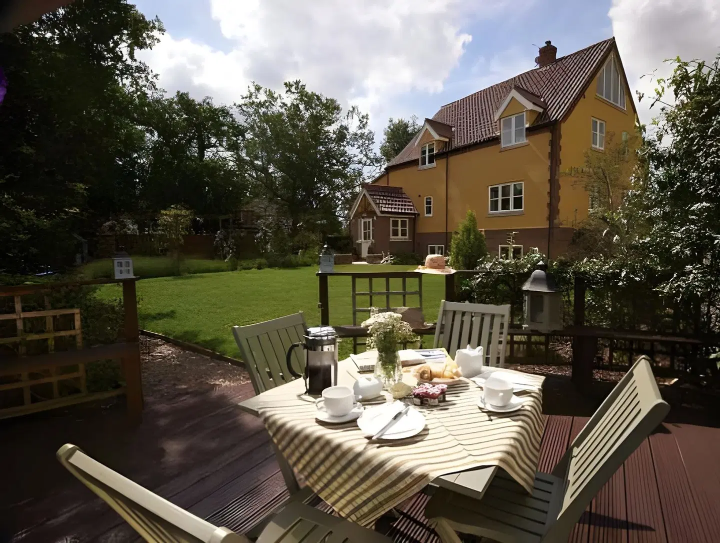 Sunset House Bed and Breakfast Terrasse