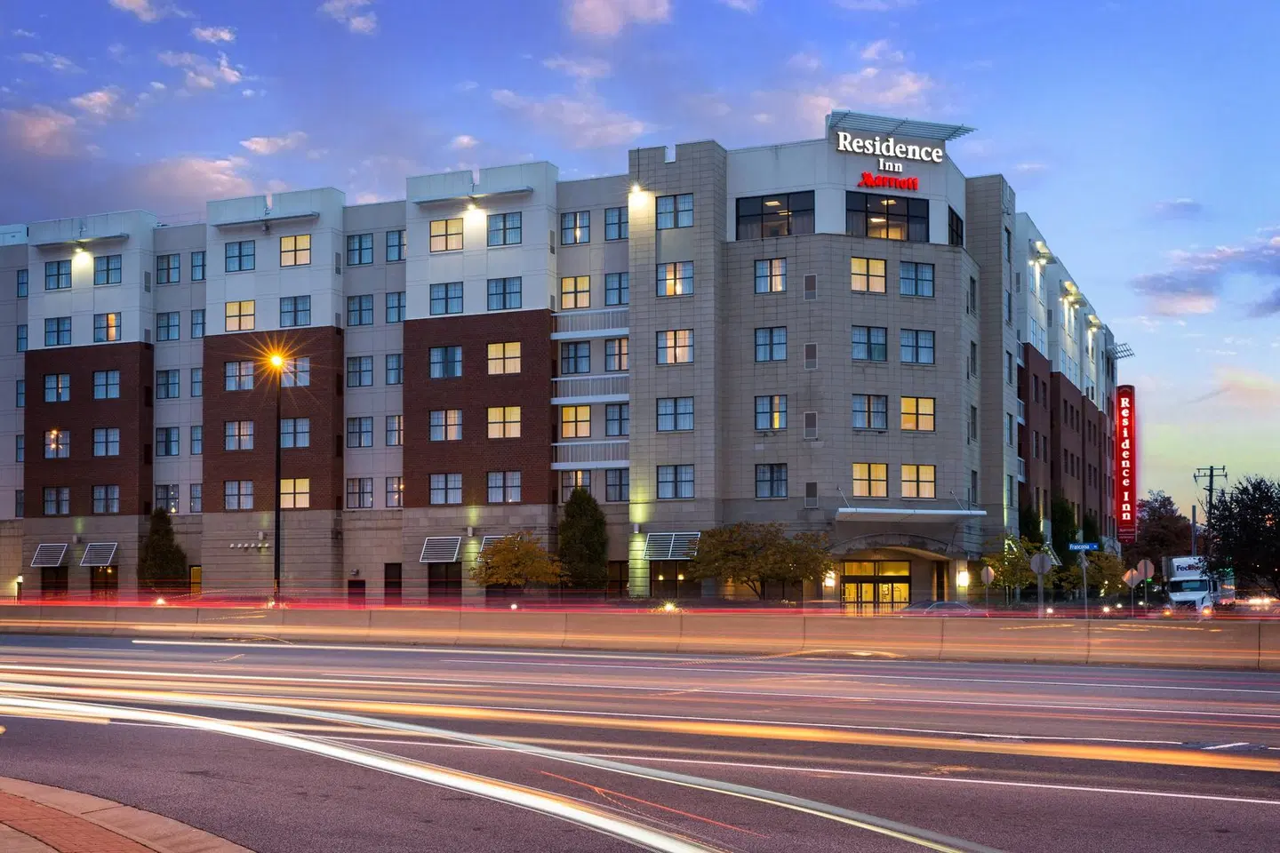 Residence Inn by Marriott Springfield Old Keene Mill EXTERIOR