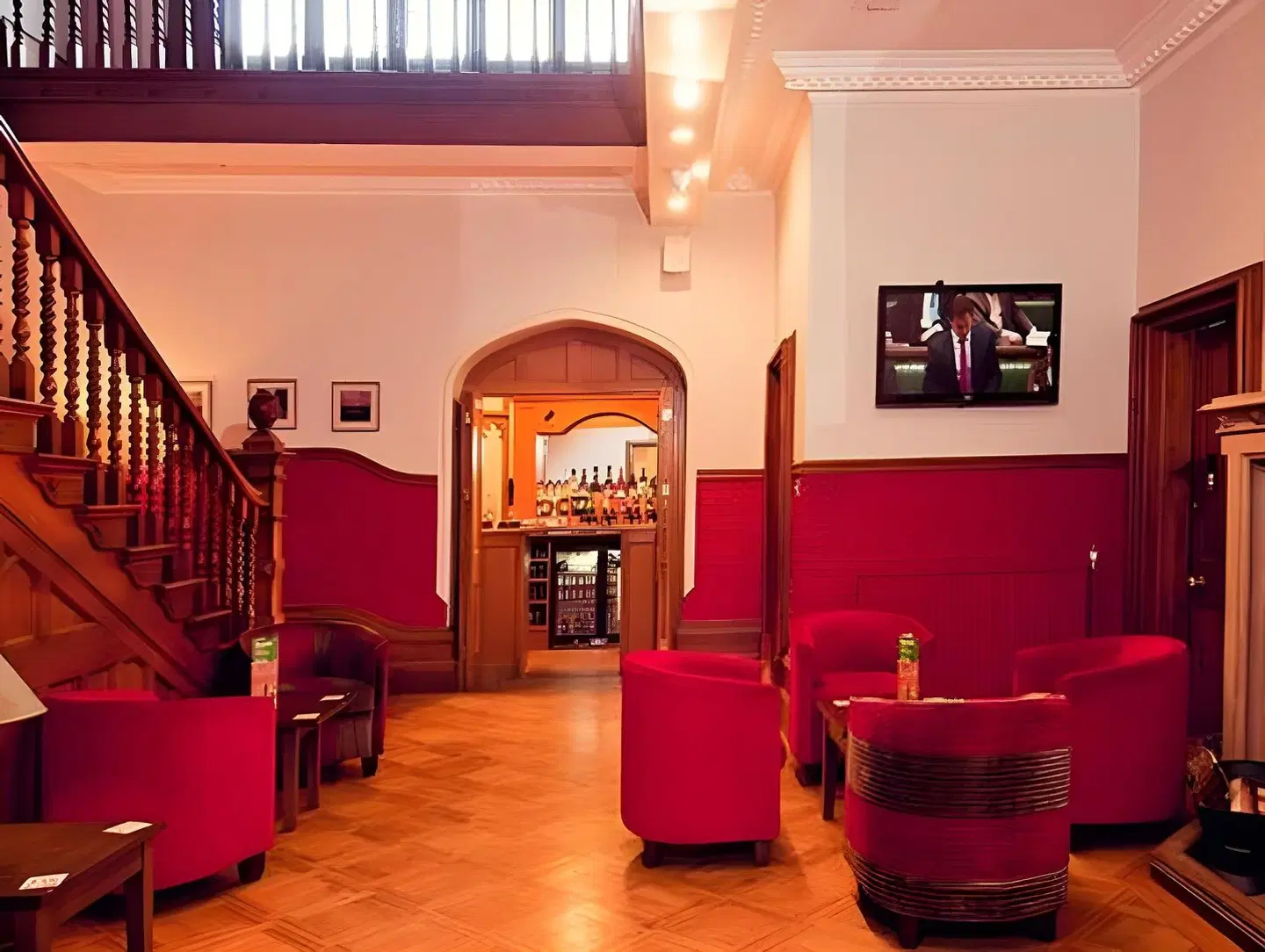 YHA Castleton Losehill Hall LOUNGE_LOBBY