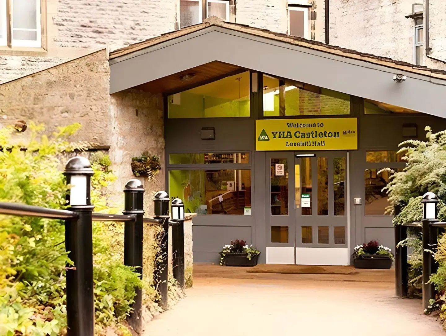 YHA Castleton Losehill Hall EXTERIOR