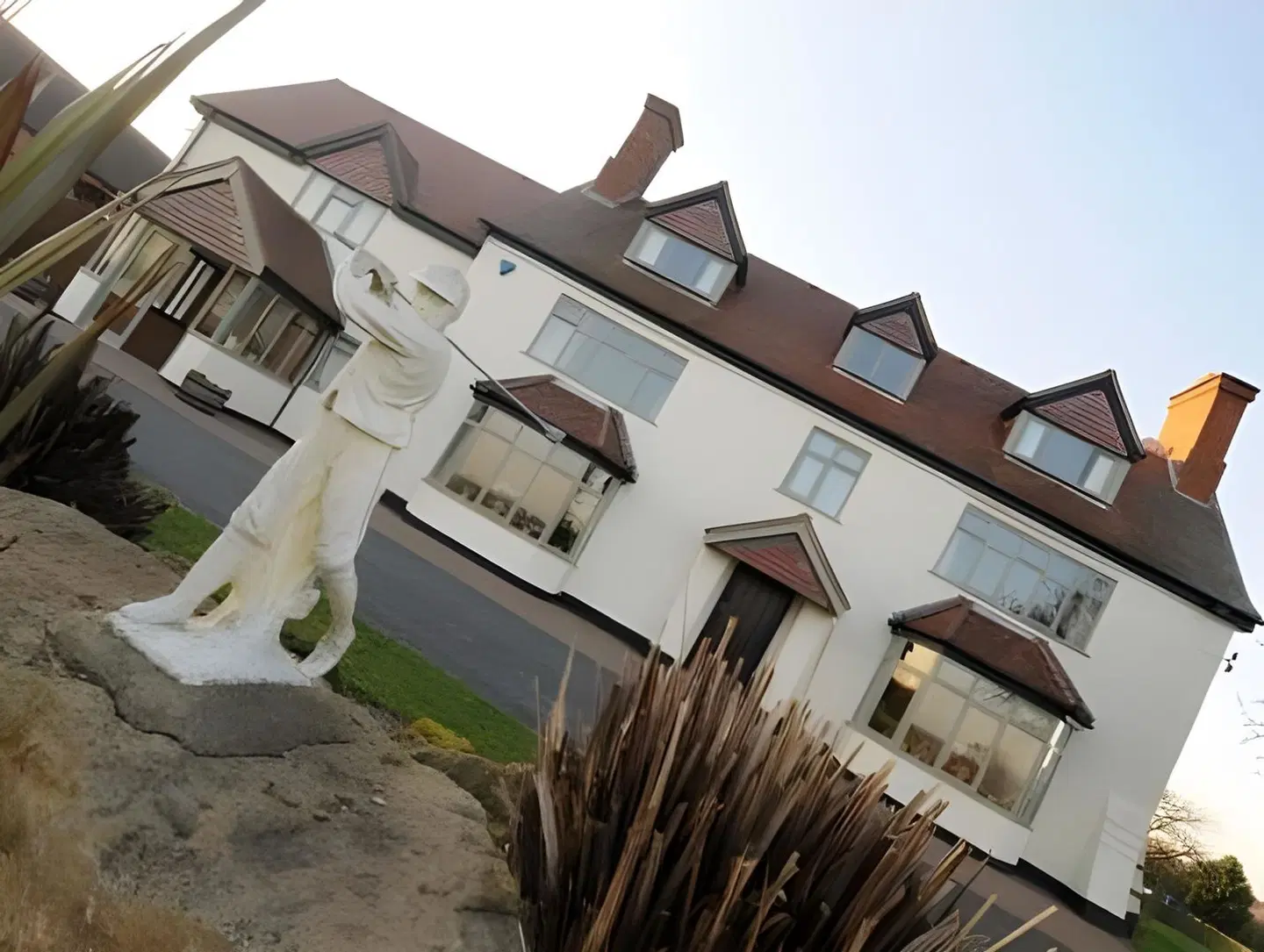 The Stratford Park Hotel & Golf Club EXTERIOR