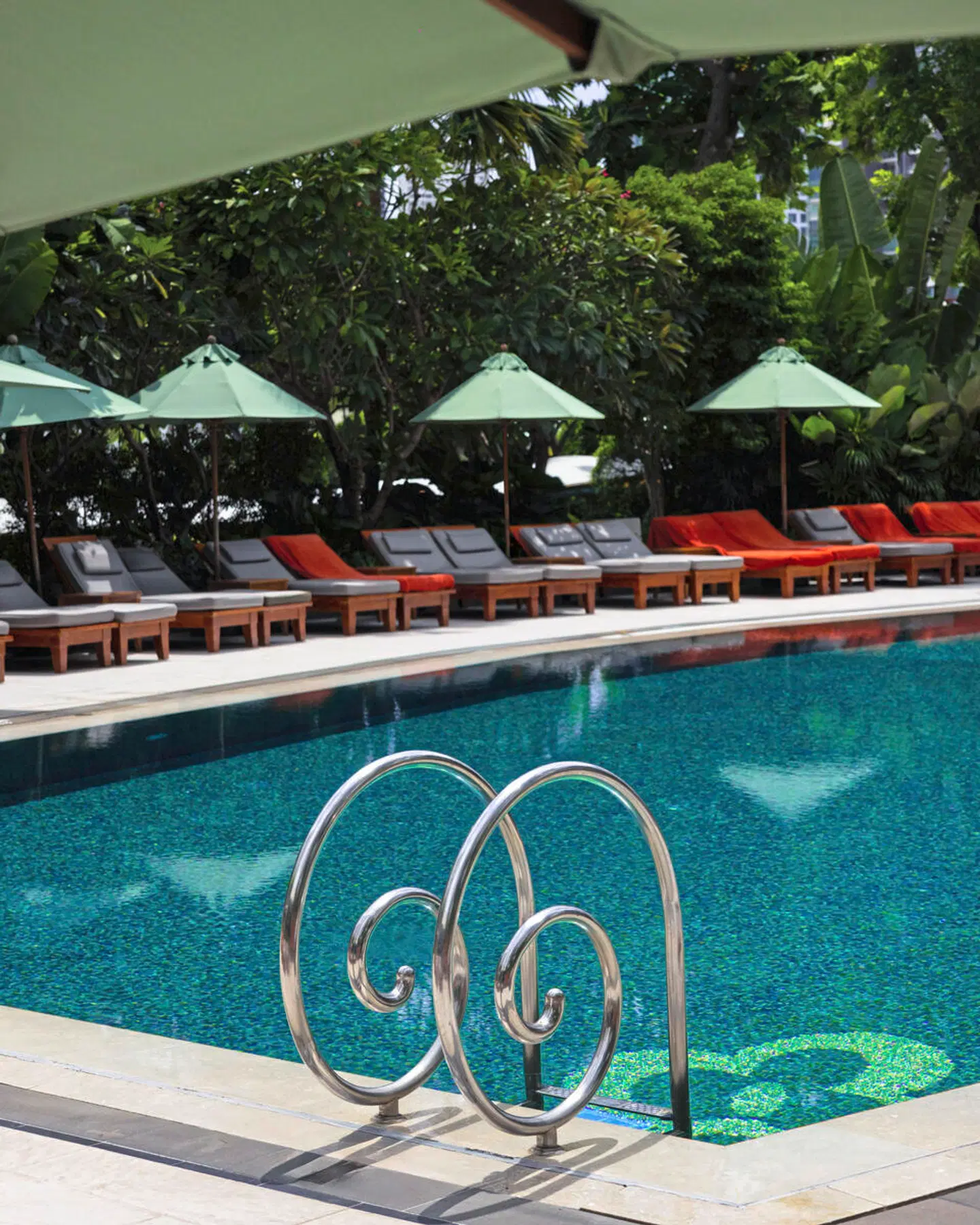Mandarin Oriental Bangkok OUTDOOR_POOL