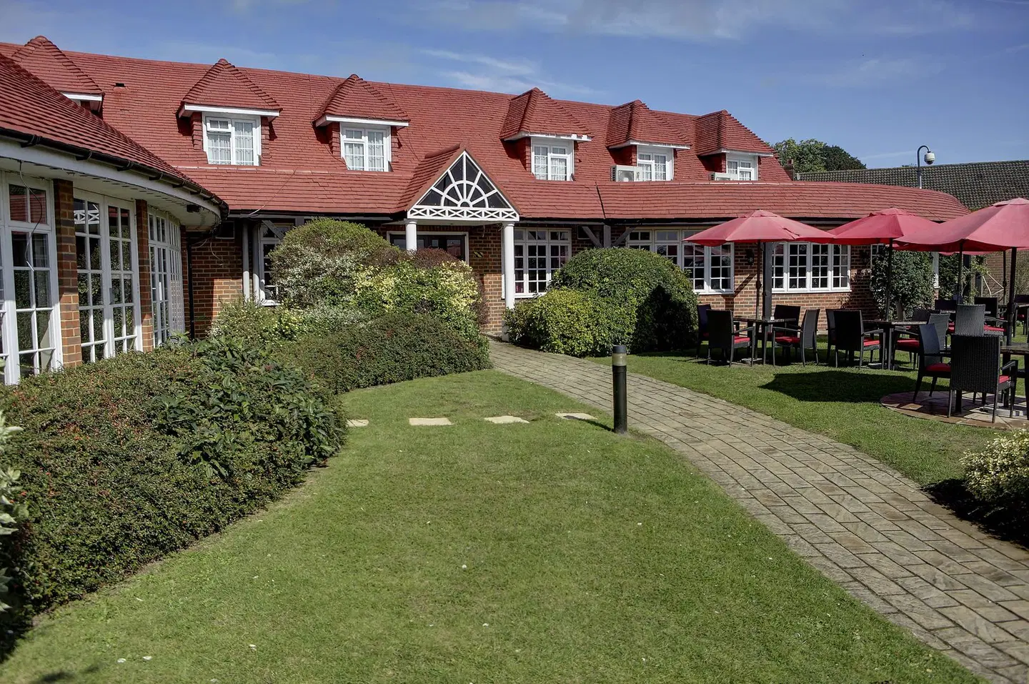 Best Western Calcot Hotel EXTERIOR