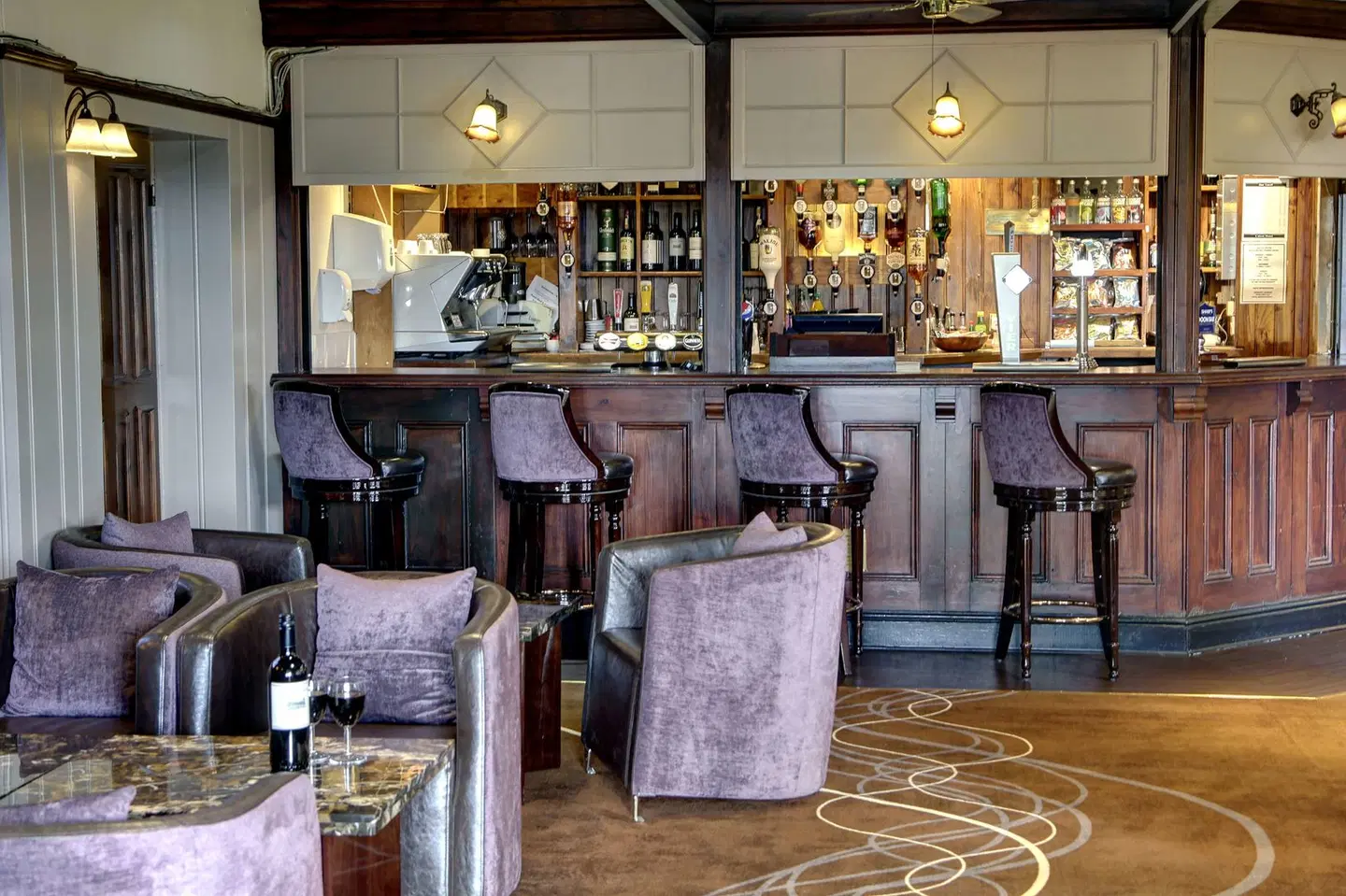 Best Western Calcot Hotel Bar