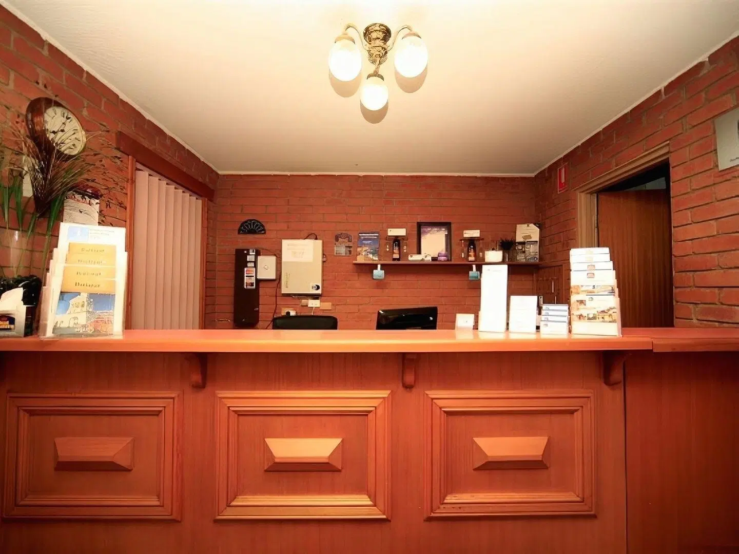 Bakery Hill Motel Bar
