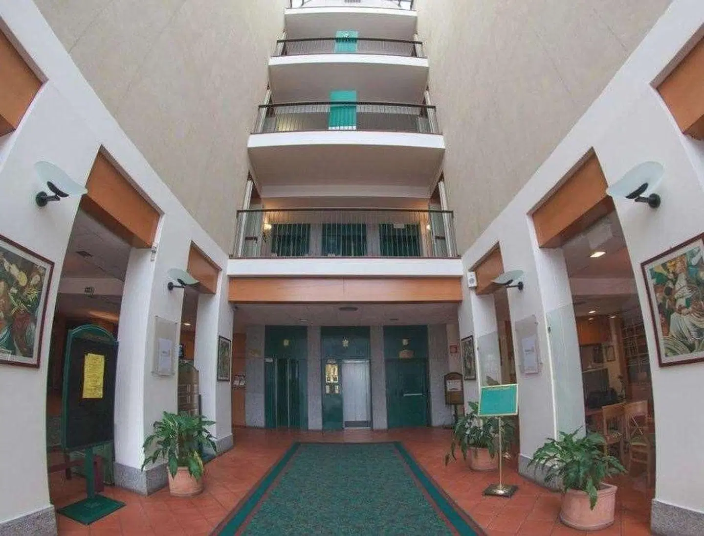 Della Rotonda EXTERIOR