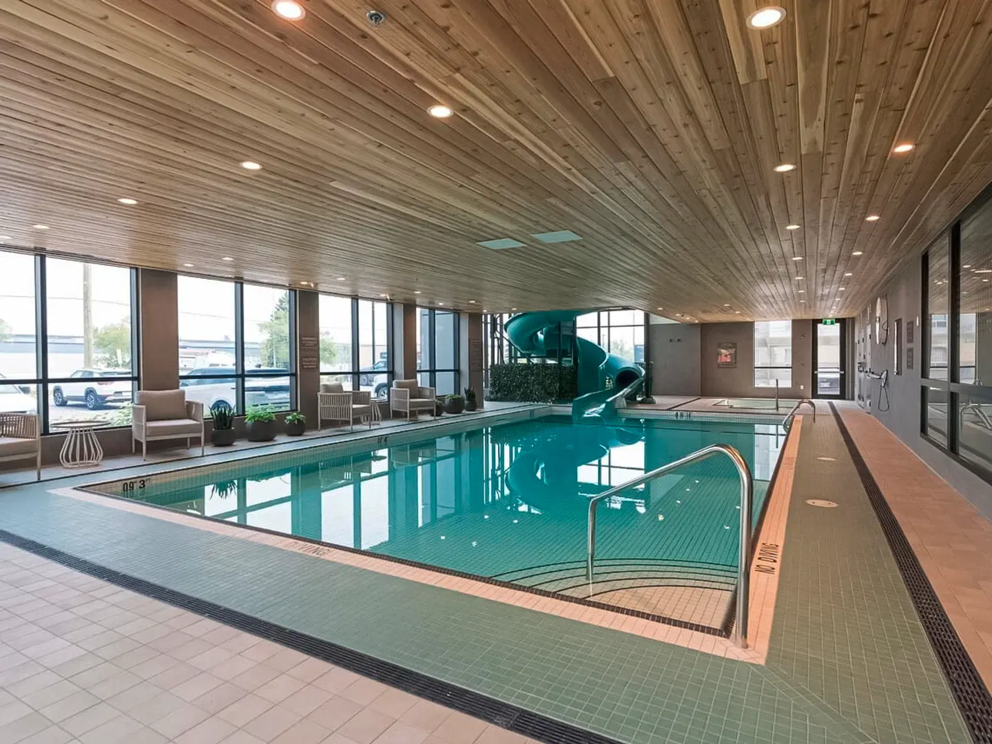 Sandman Signature Winnipeg Airport Hotel & Suites Hallenbad