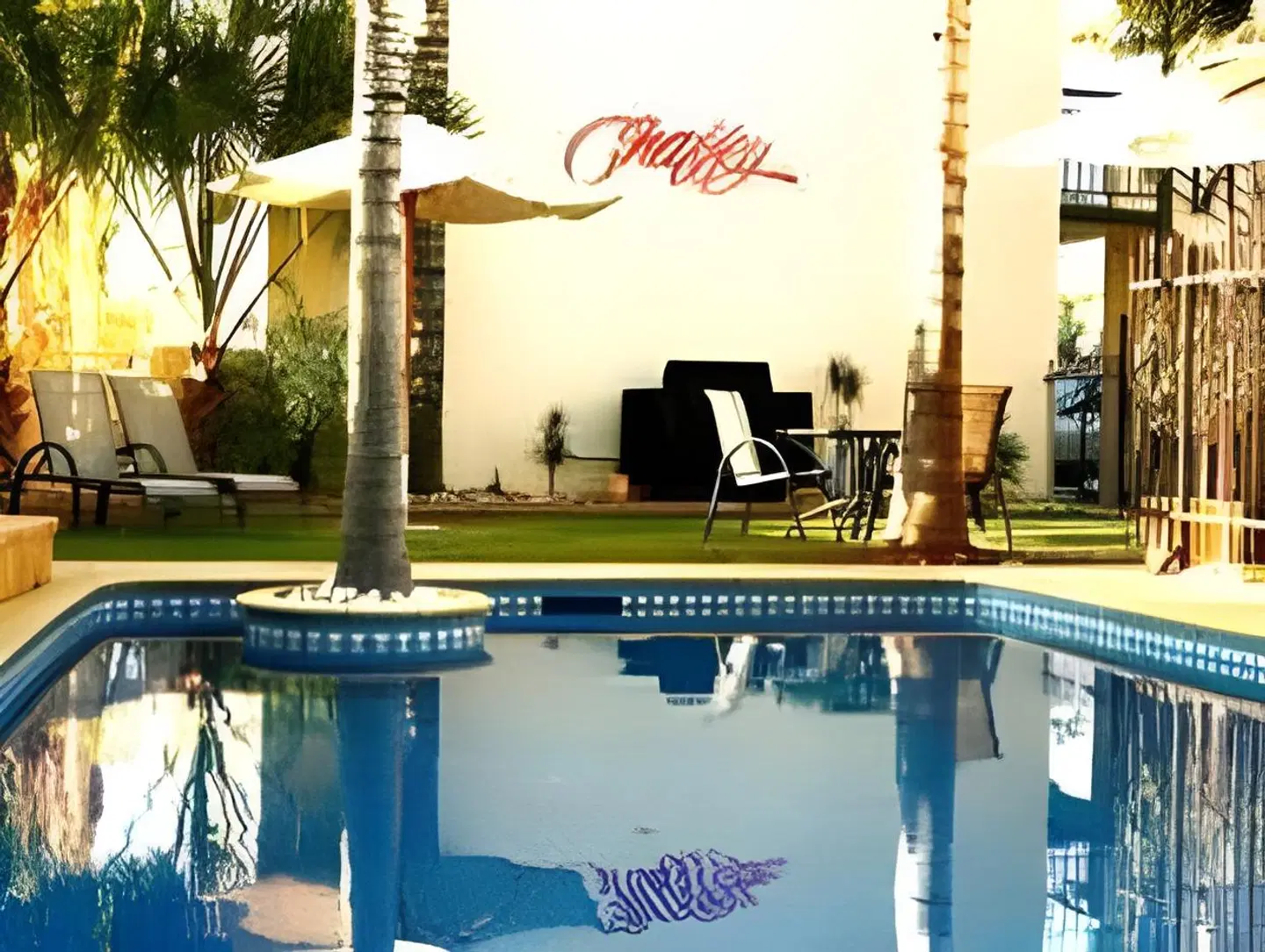 Best Western Chaffey International Motor Inn OUTDOOR_POOL