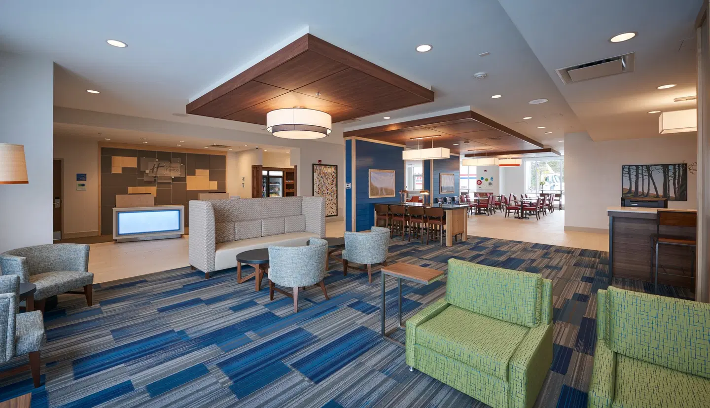 Holiday Inn Express & Suites St John's Airport by IHG LOUNGE_LOBBY